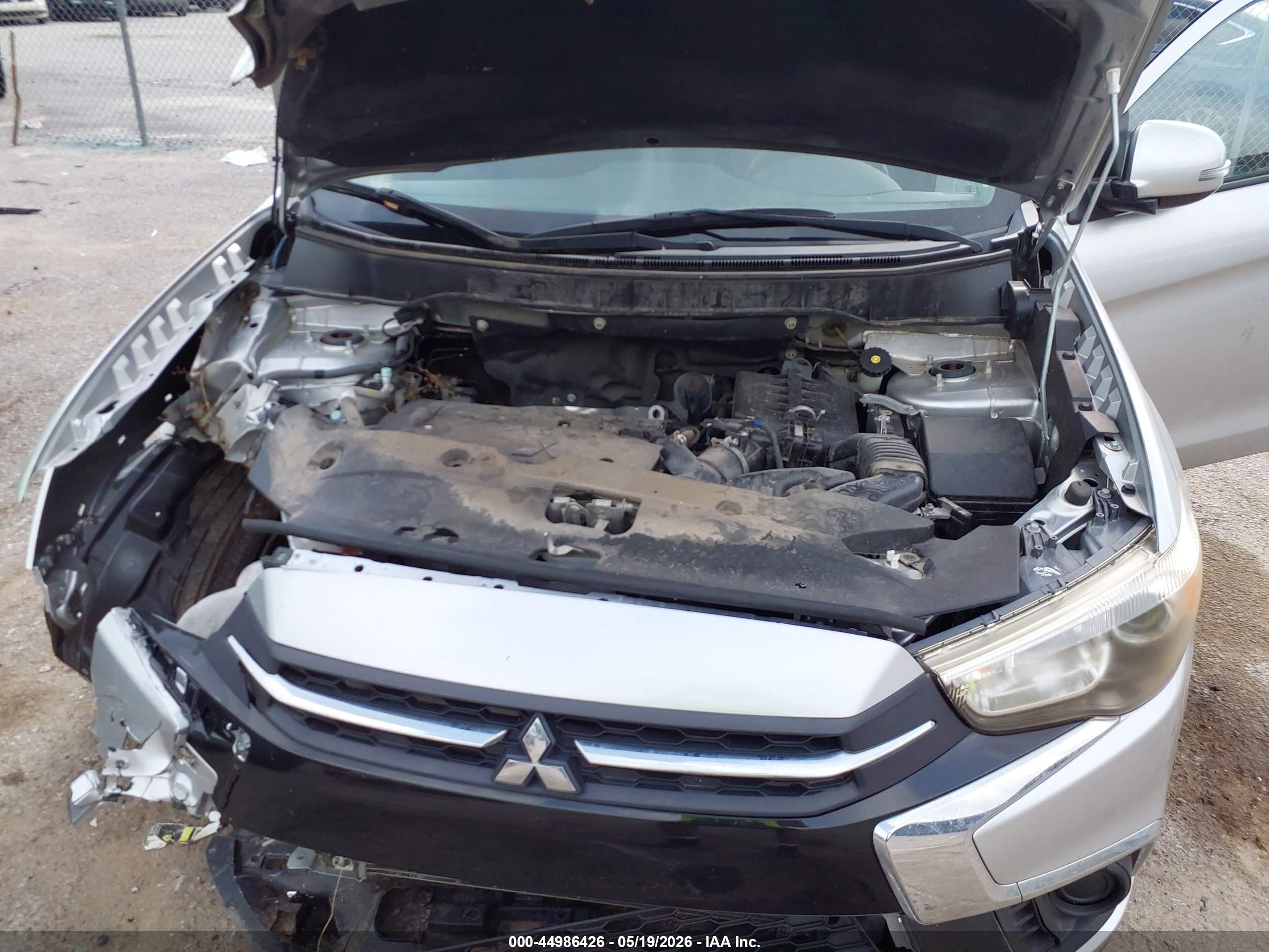 MITSUBISHI OUTLANDER image 10