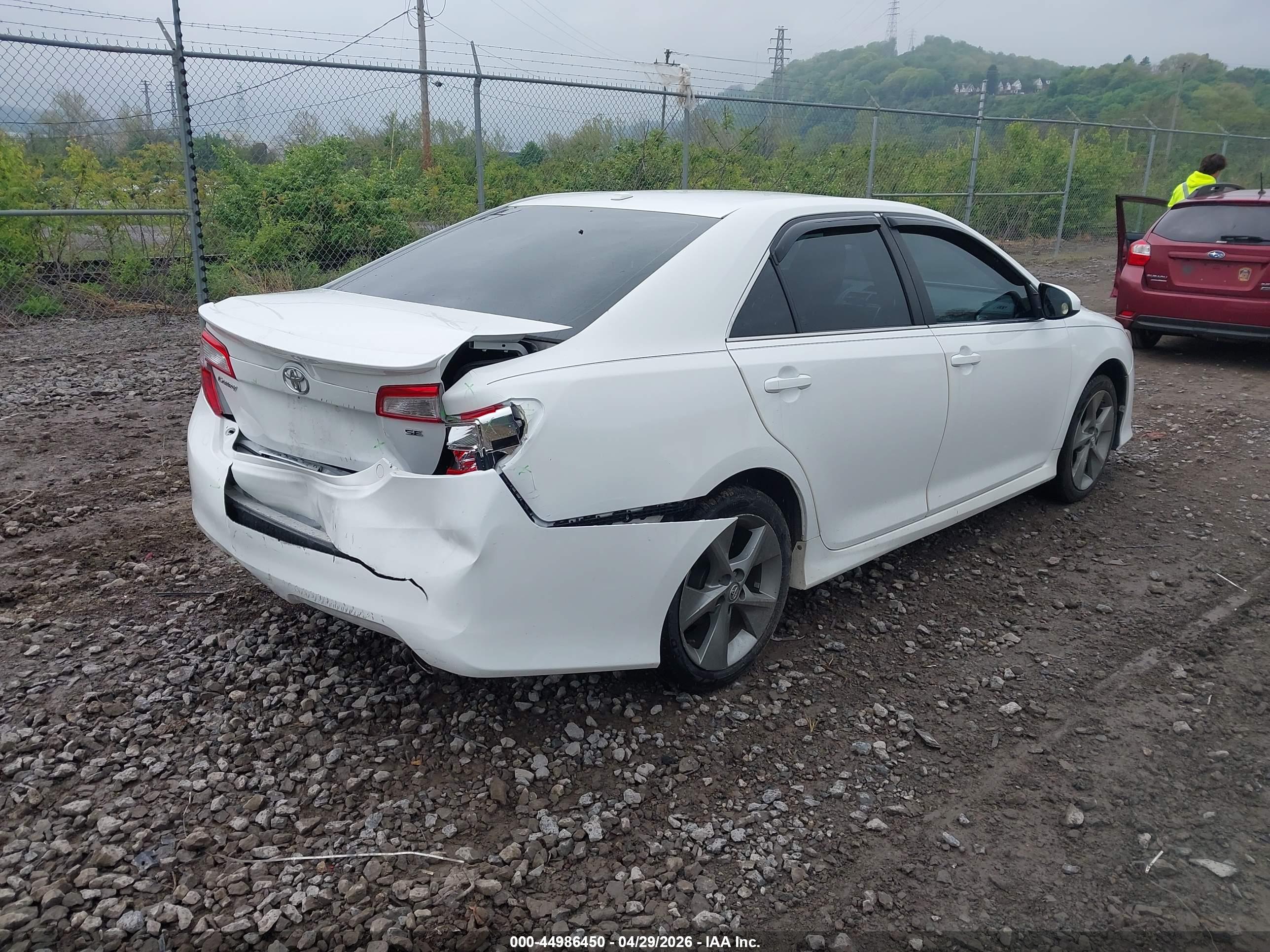 TOYOTA CAMRY image 4