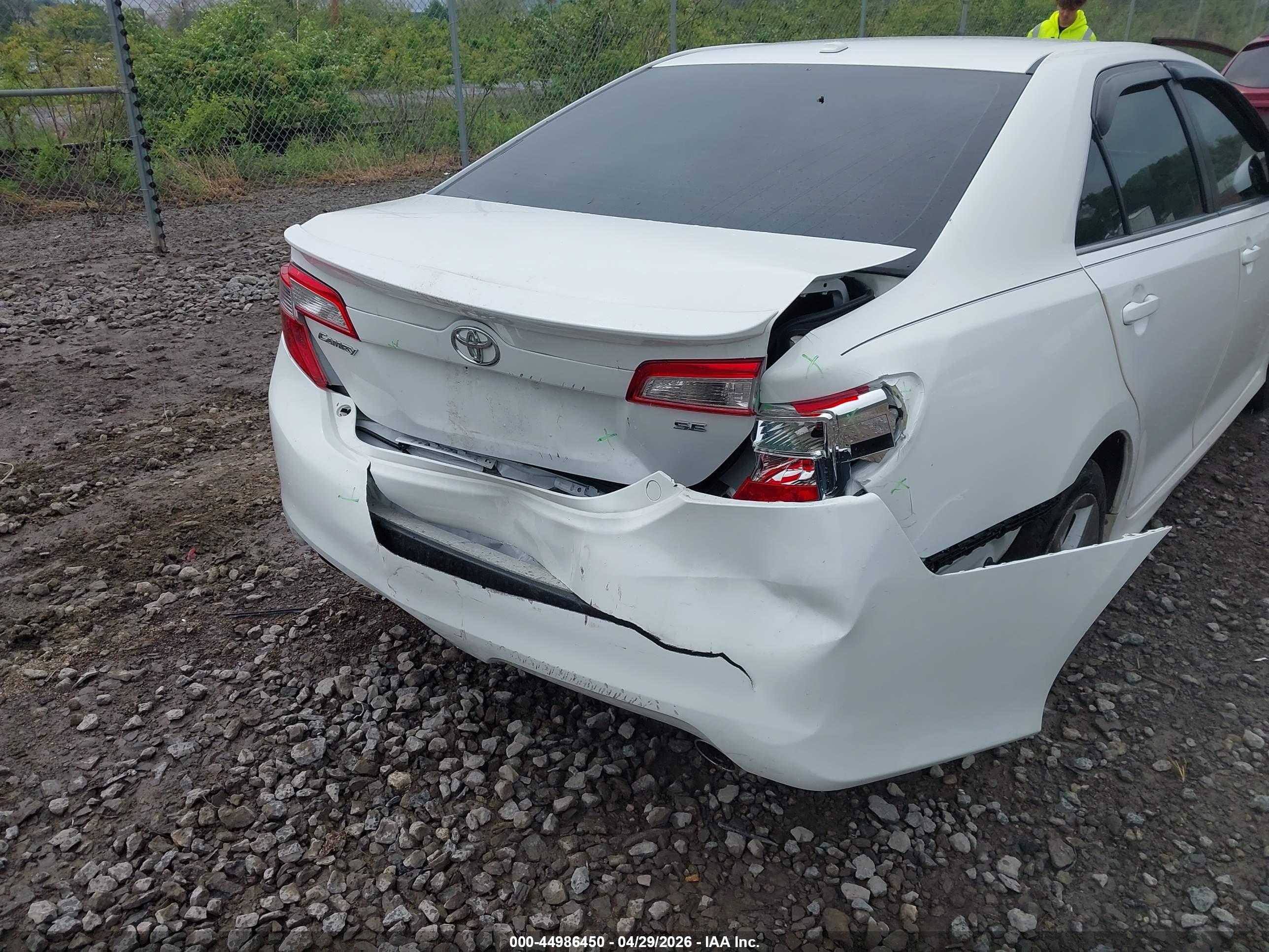 TOYOTA CAMRY image 6