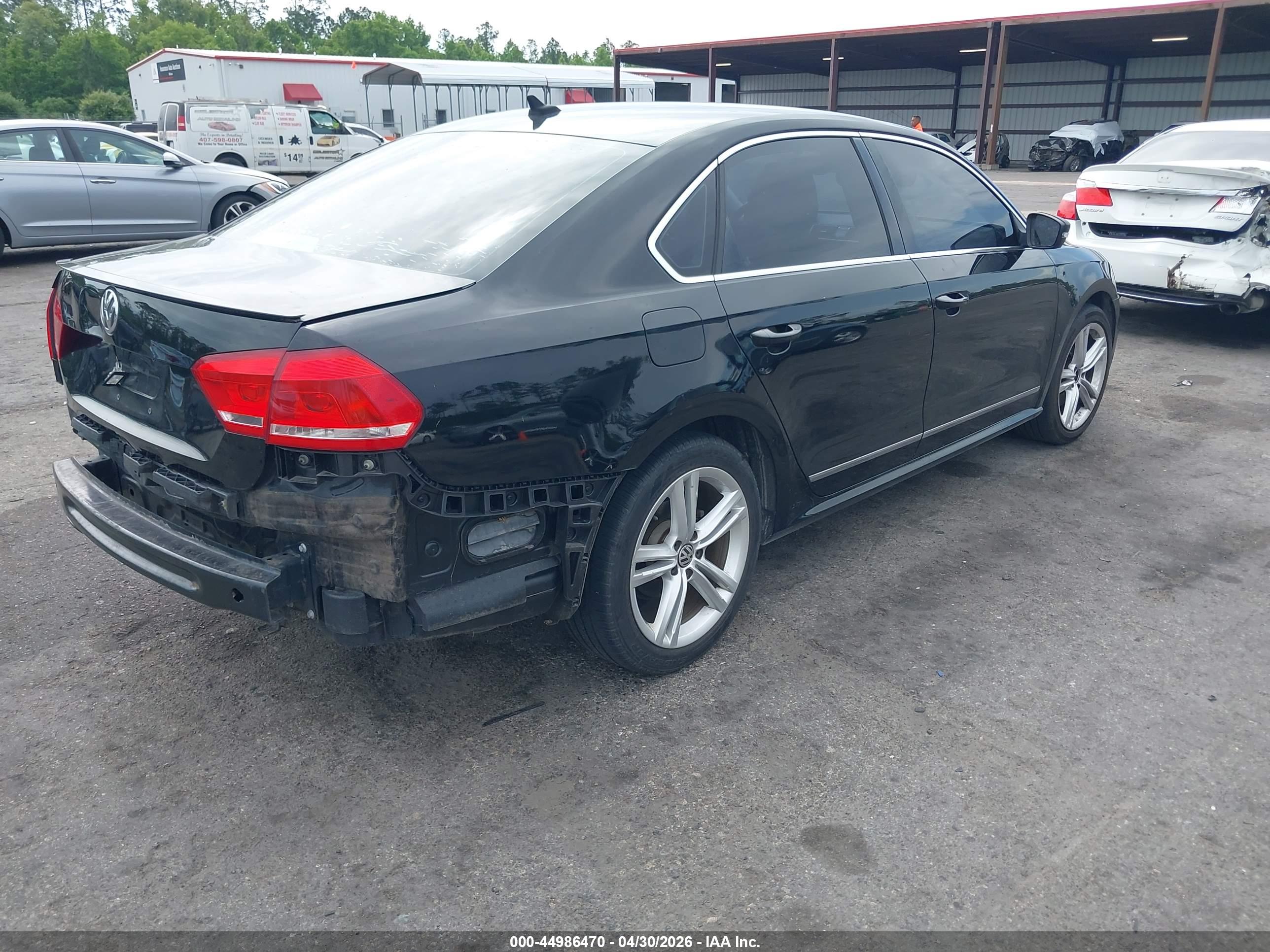 VOLKSWAGEN PASSAT image 4