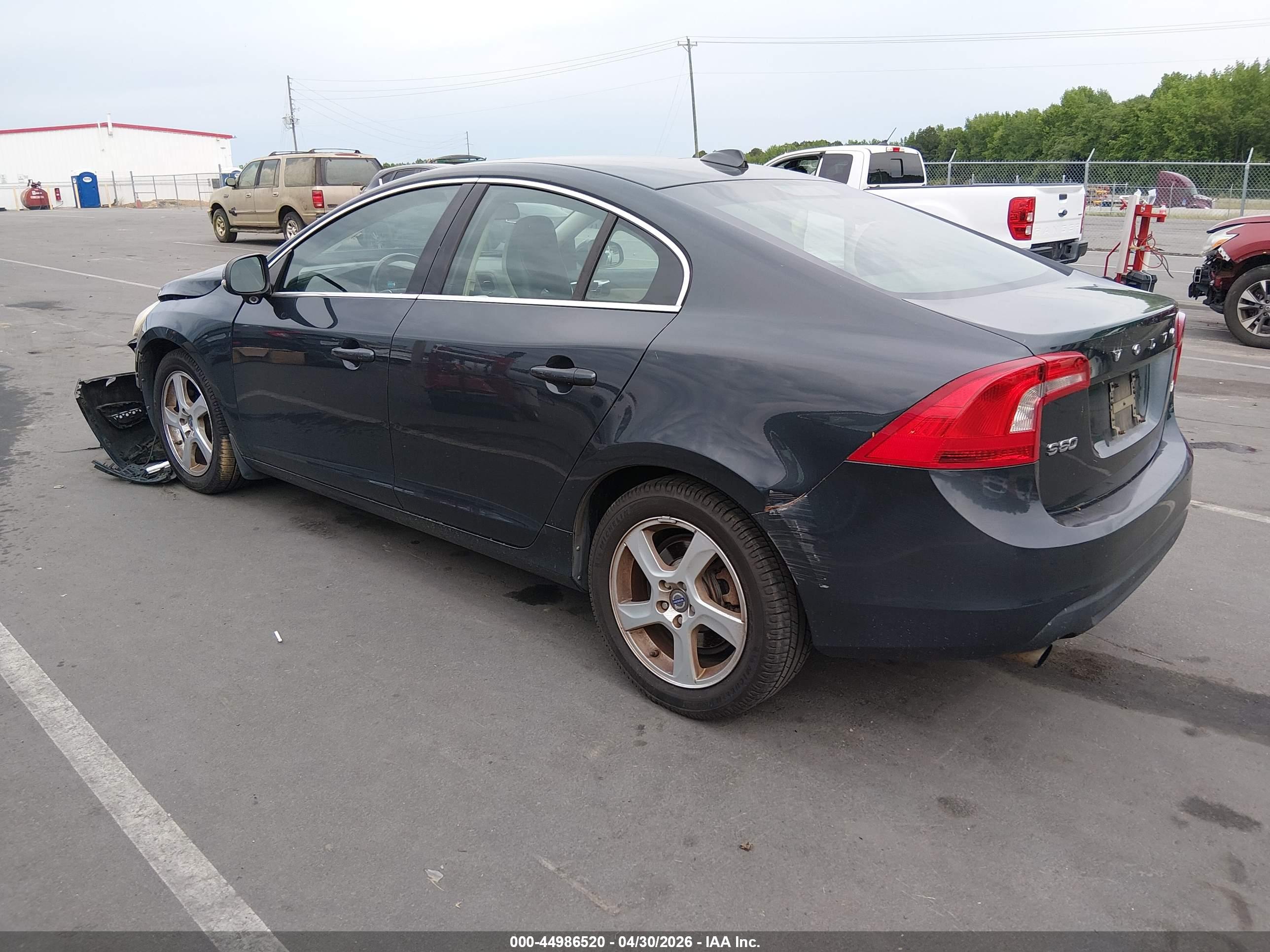 VOLVO S60 image 3