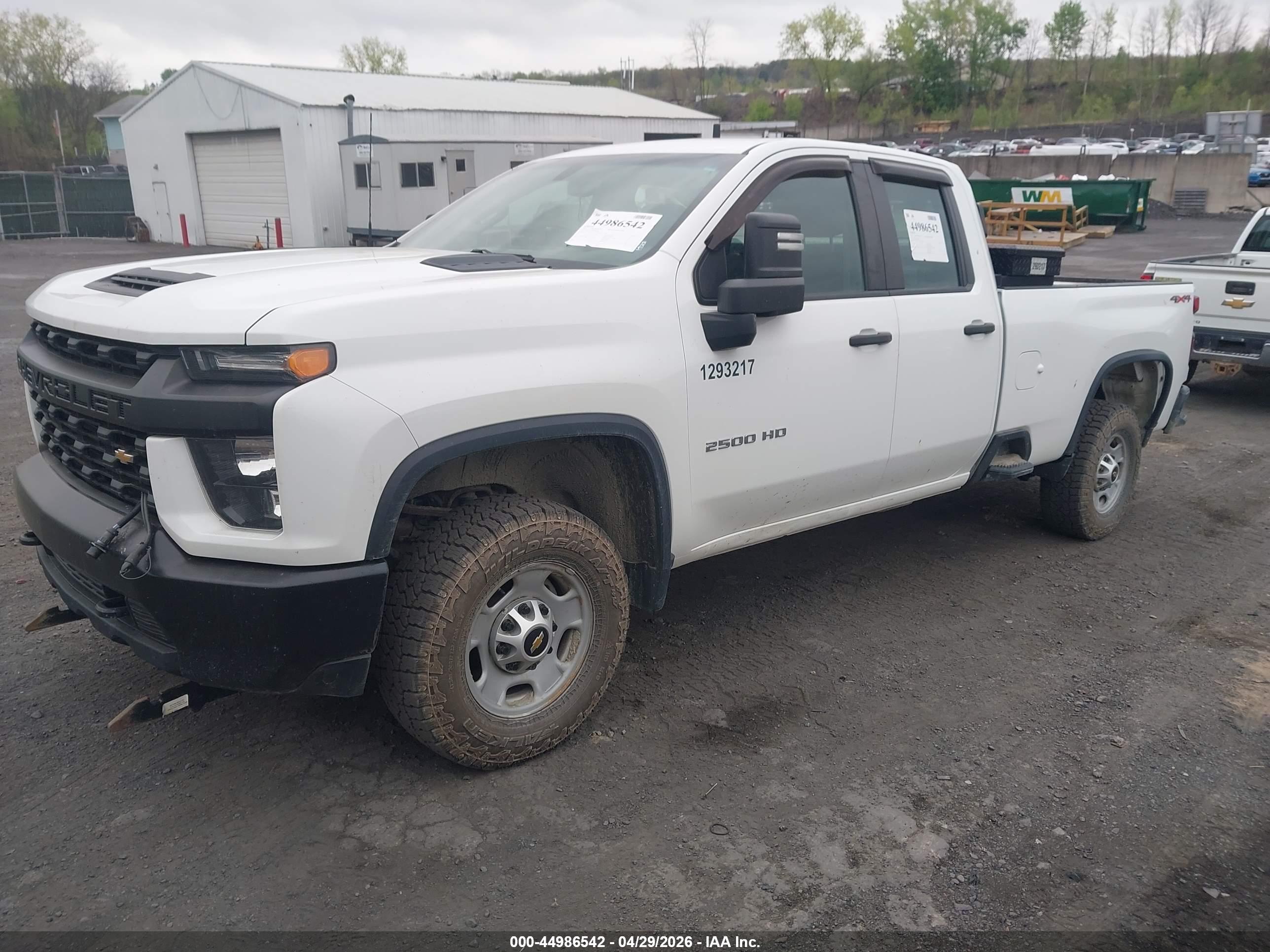 CHEVROLET SILVERADO image 2