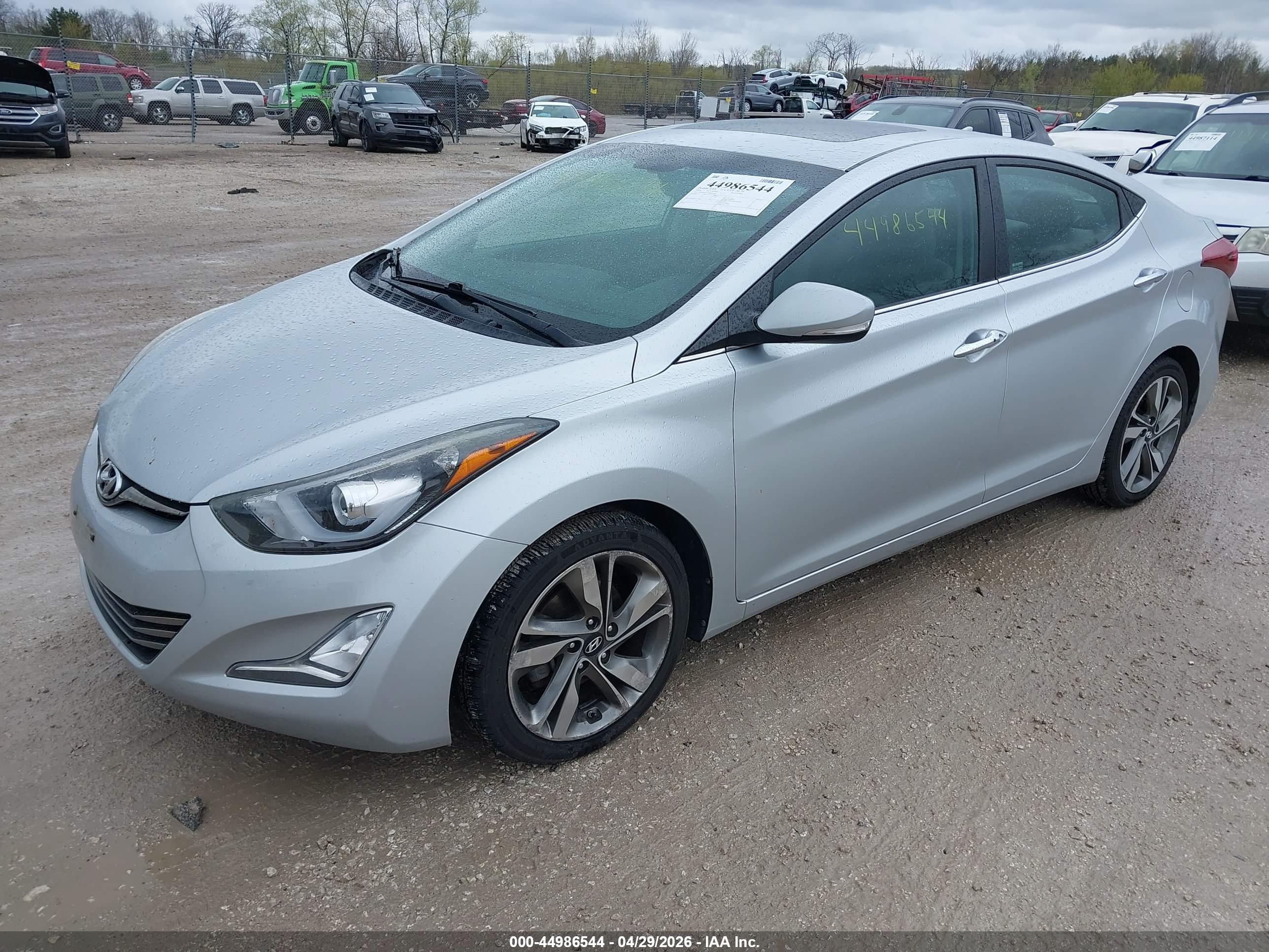 HYUNDAI ELANTRA image 2