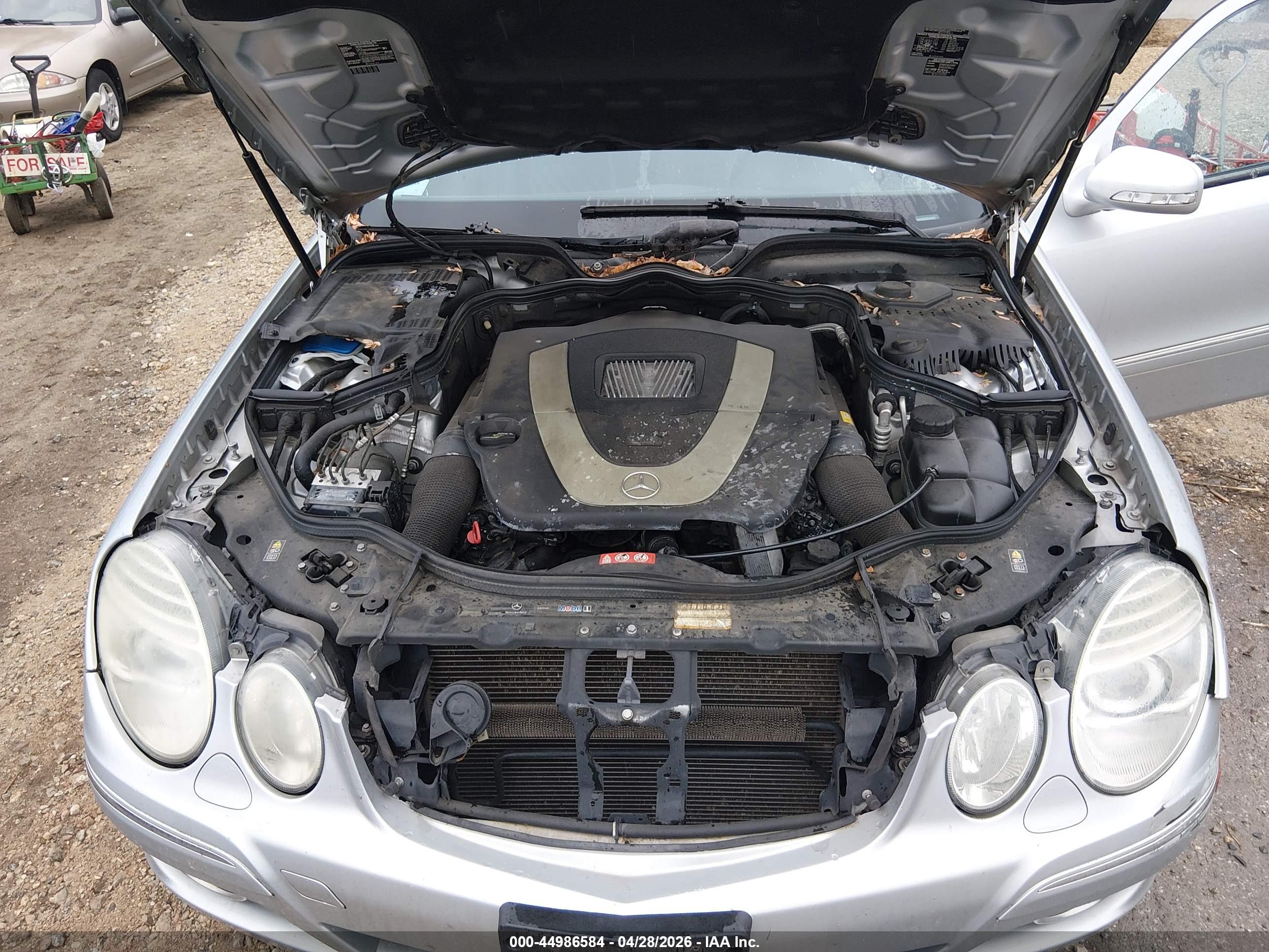 MERCEDES-BENZ E image 10