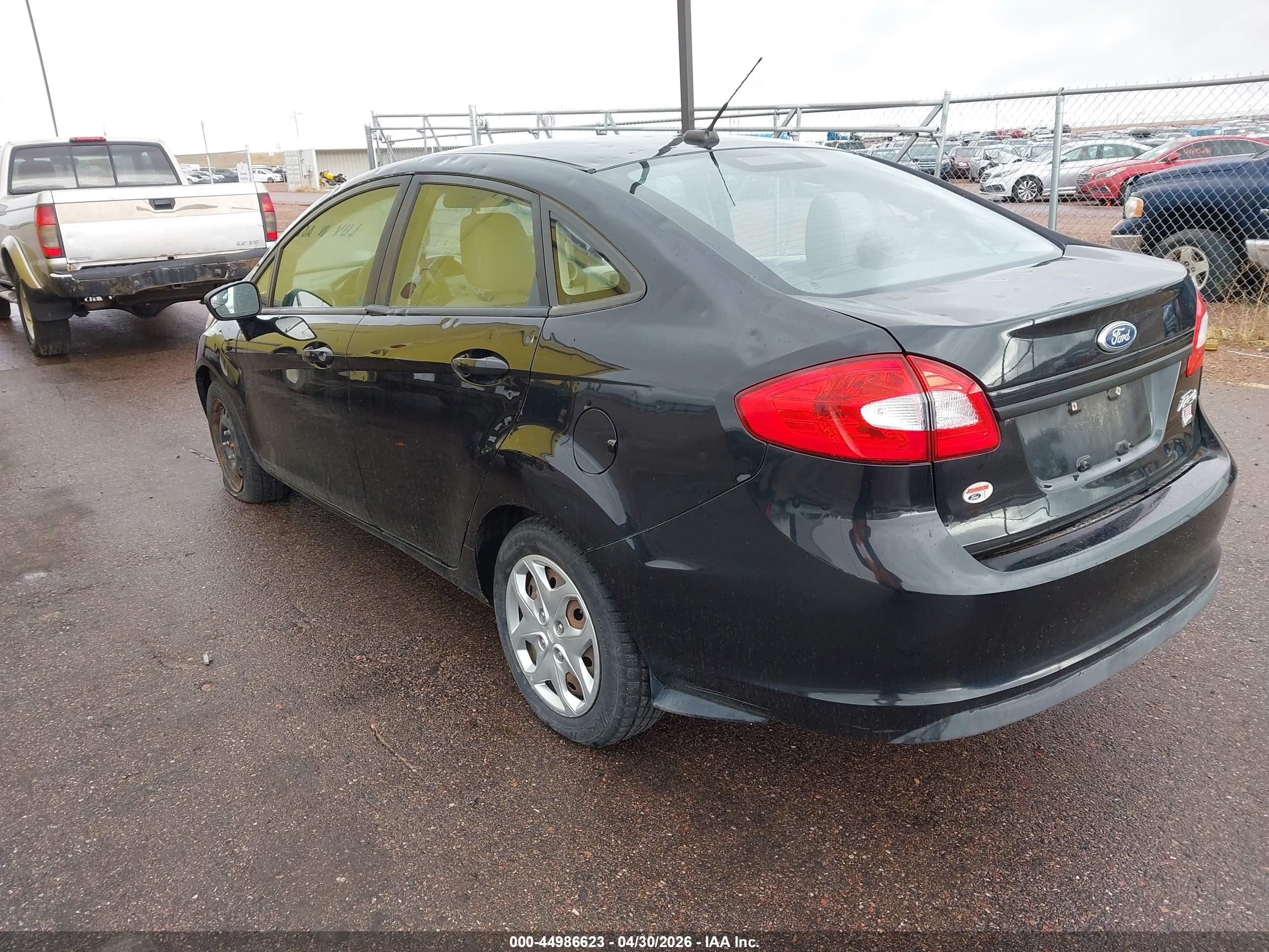 FORD FIESTA image 3
