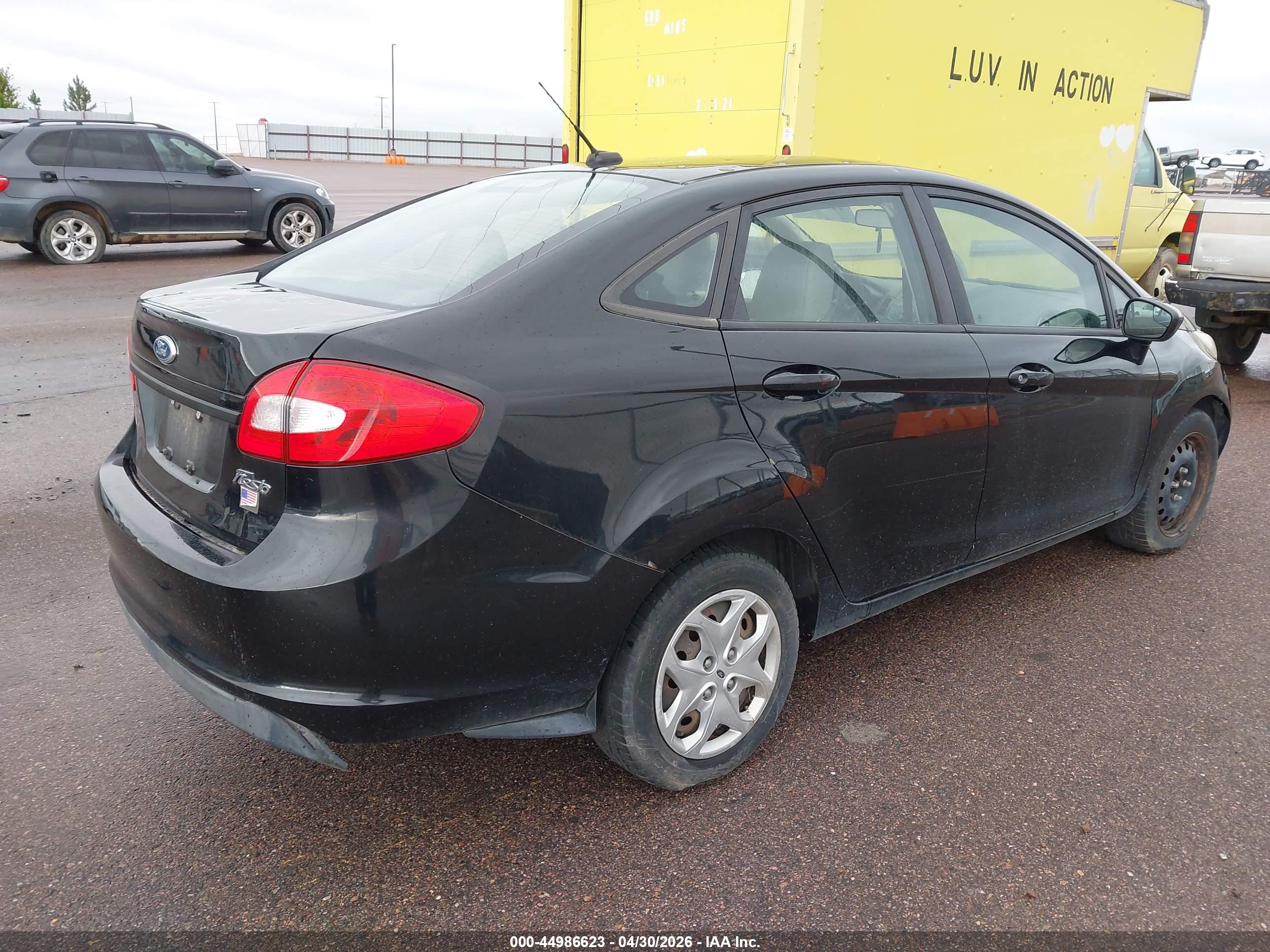 FORD FIESTA image 4