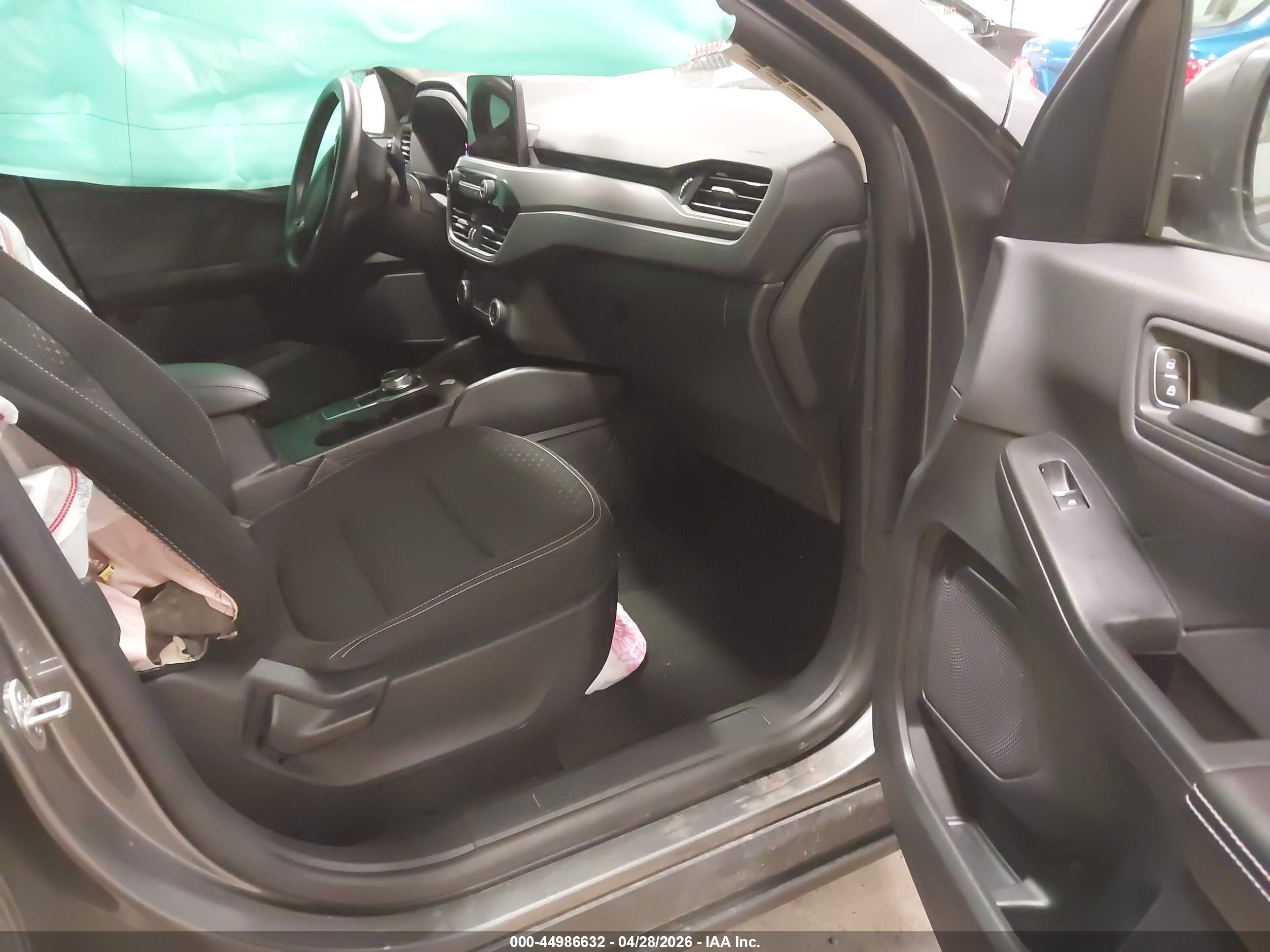 FORD ESCAPE image 5