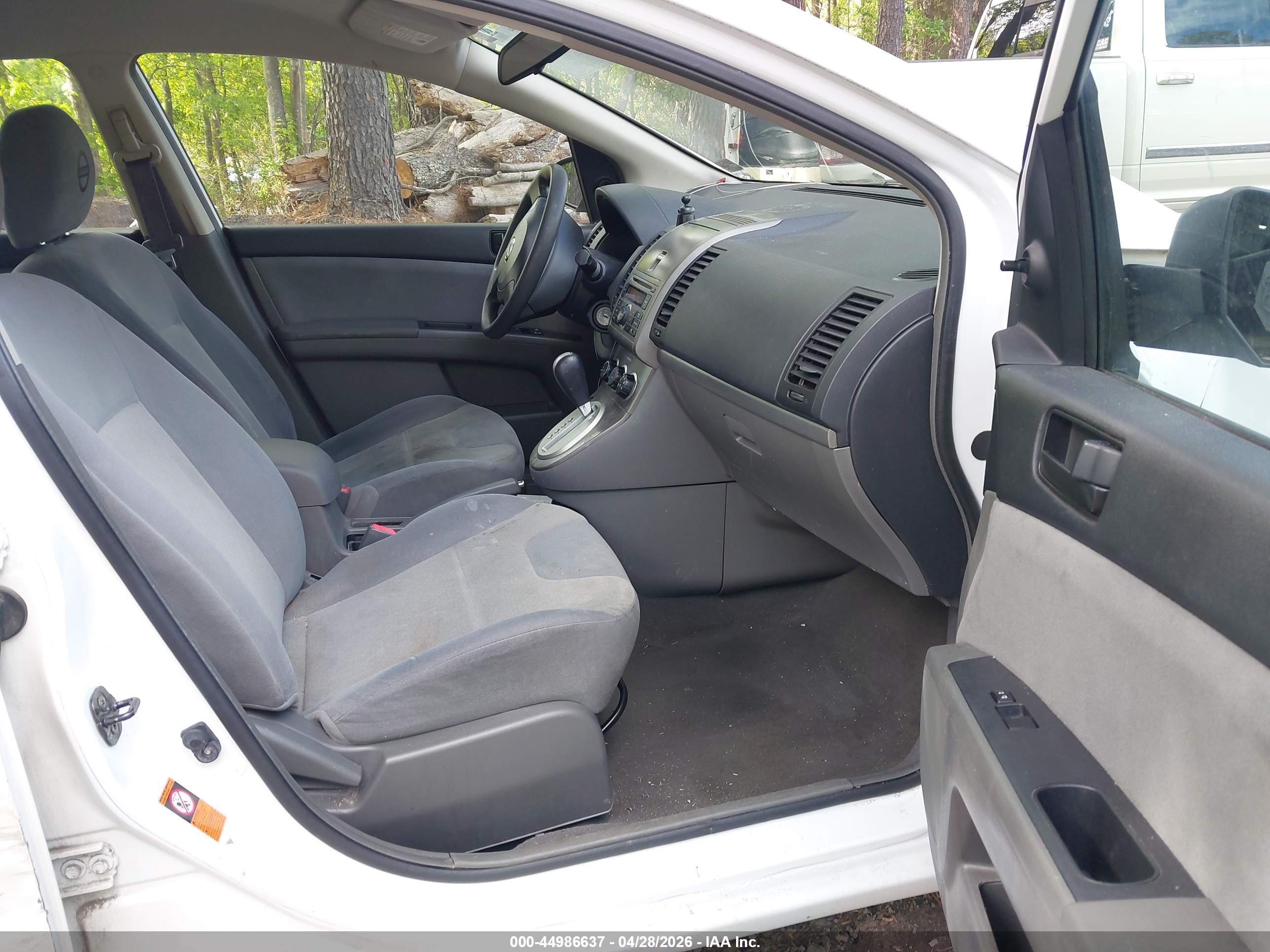 NISSAN SENTRA image 5