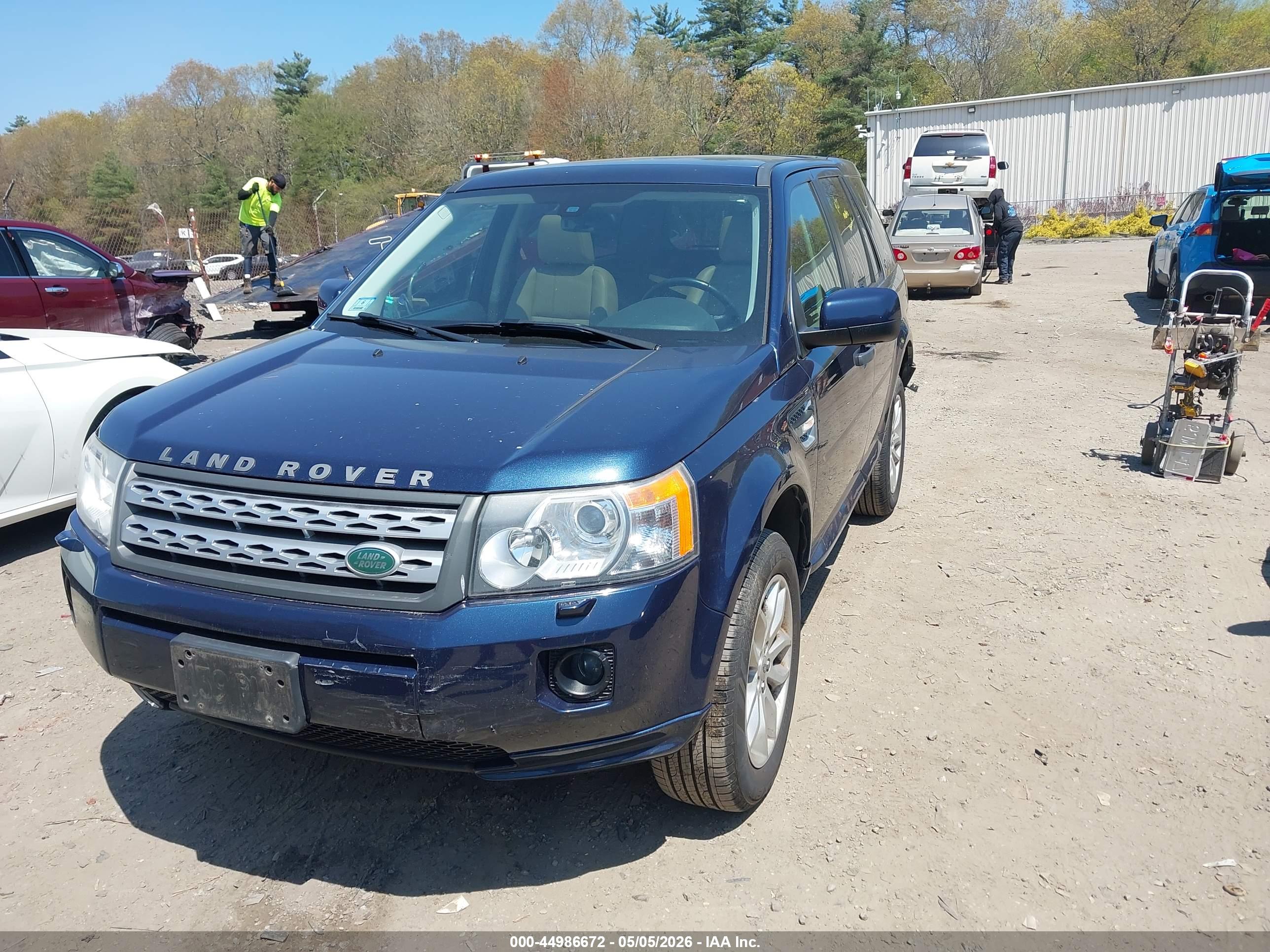 LAND ROVER image 2