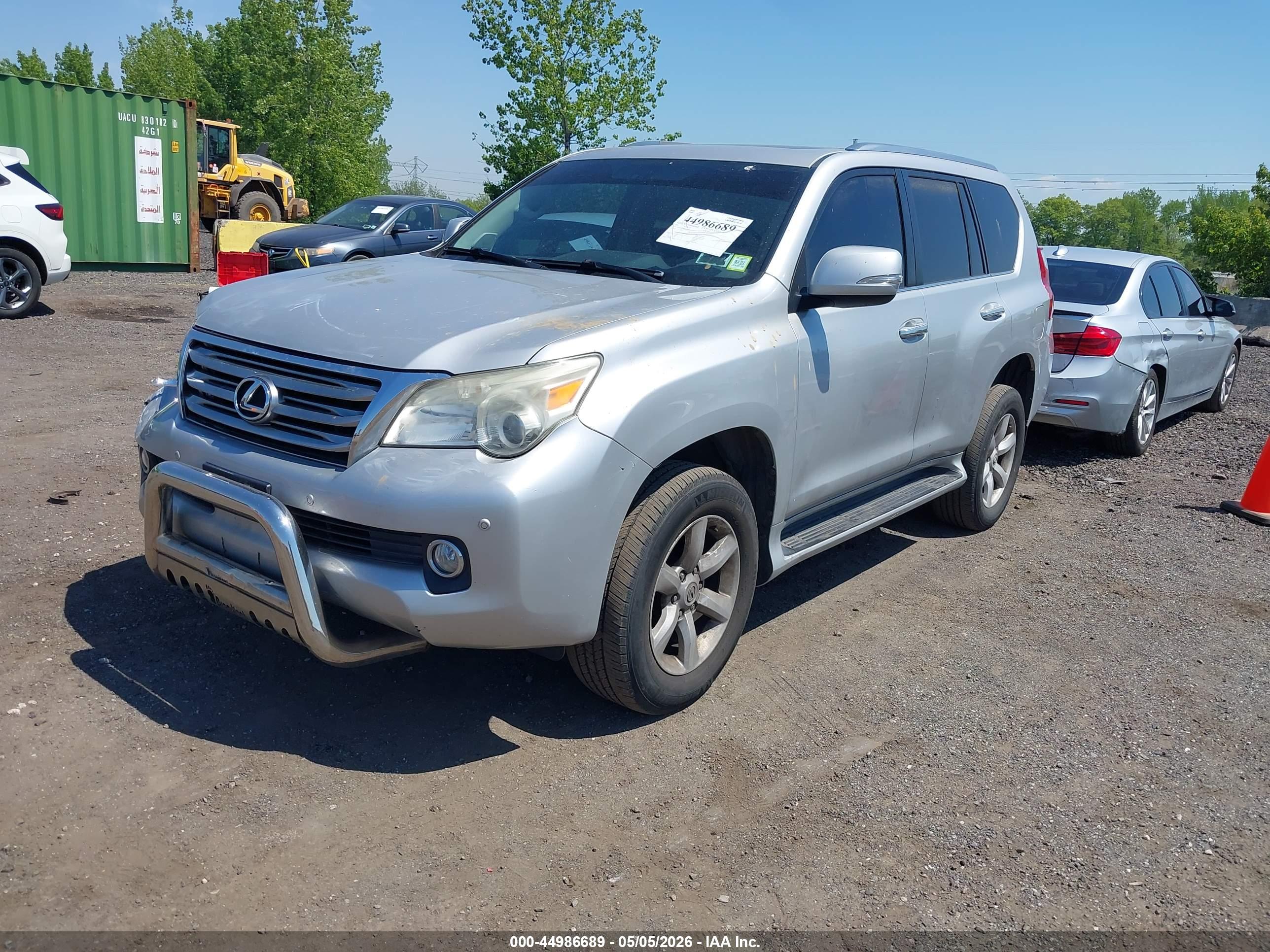 LEXUS GX image 2
