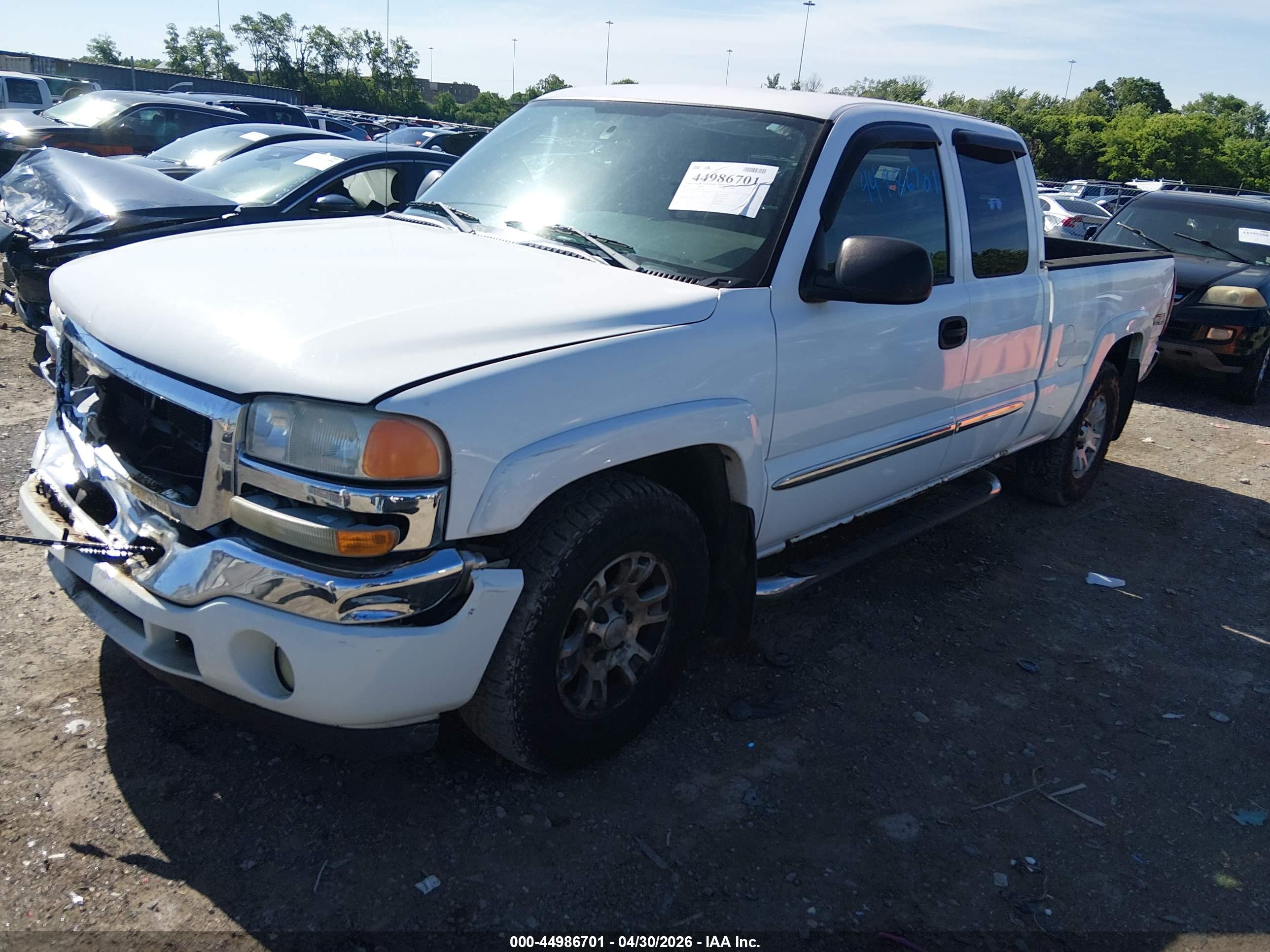 GMC SIERRA image 2