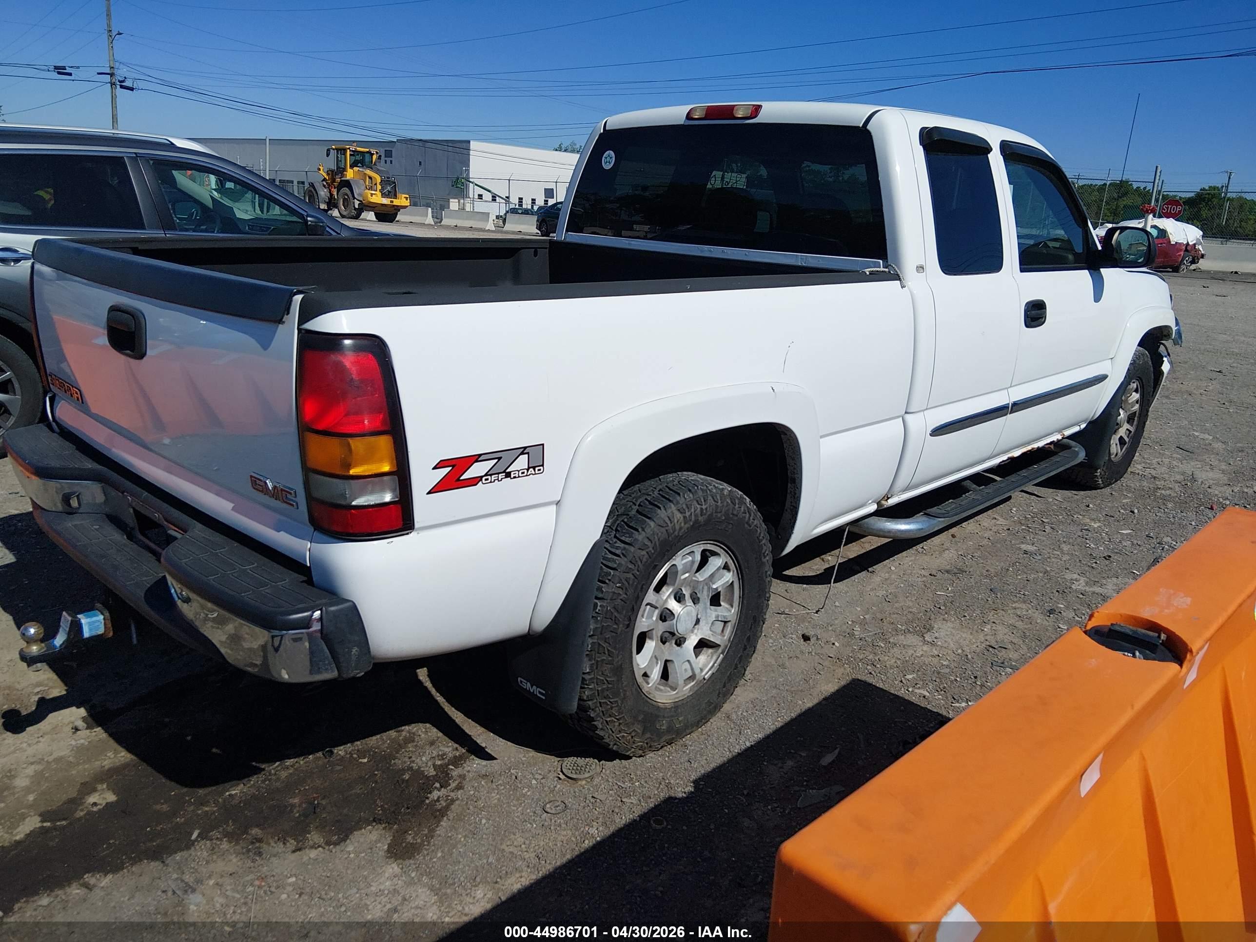 GMC SIERRA image 4
