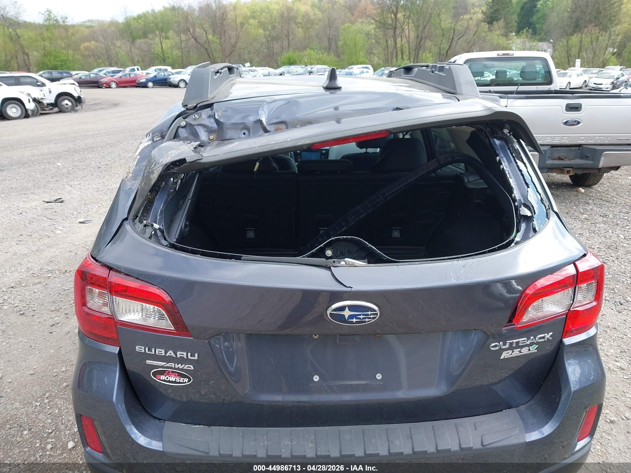SUBARU OUTBACK image 6