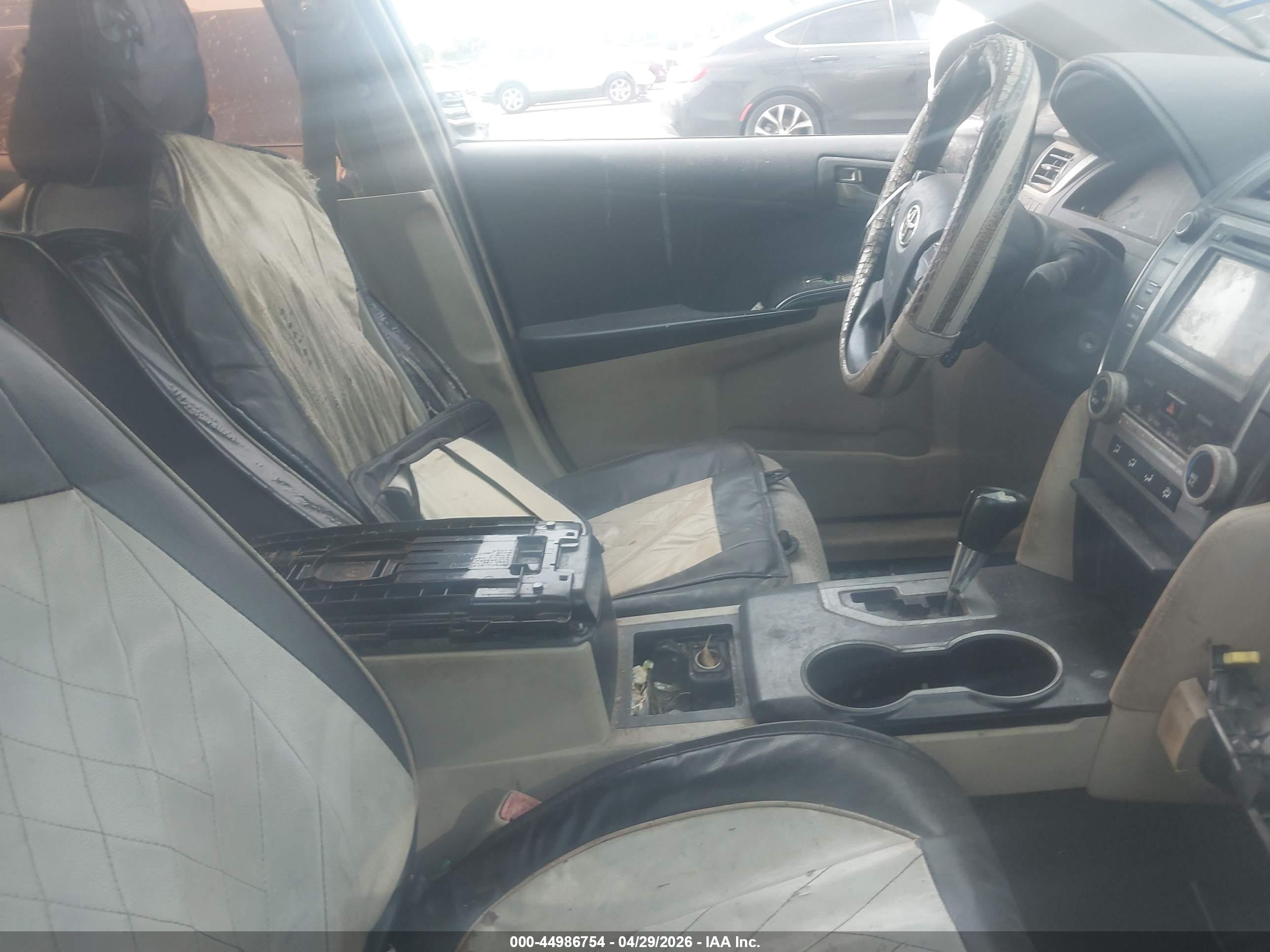 TOYOTA CAMRY image 5