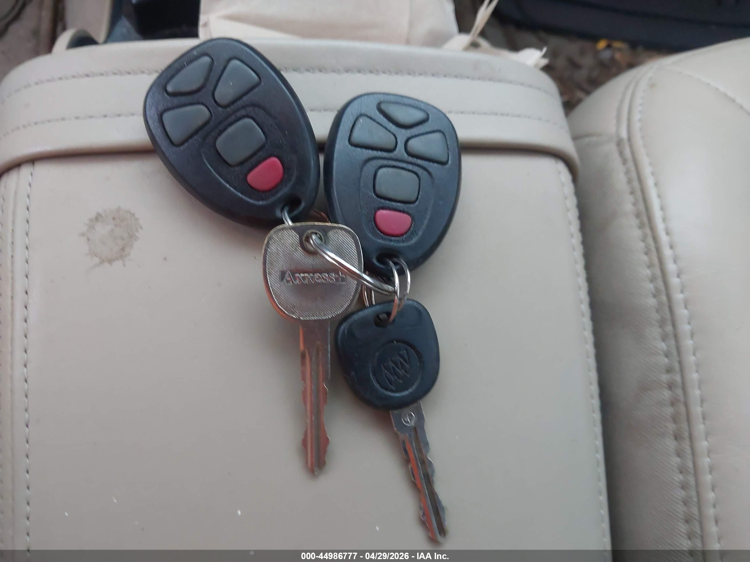 BUICK LUCERNE image 11