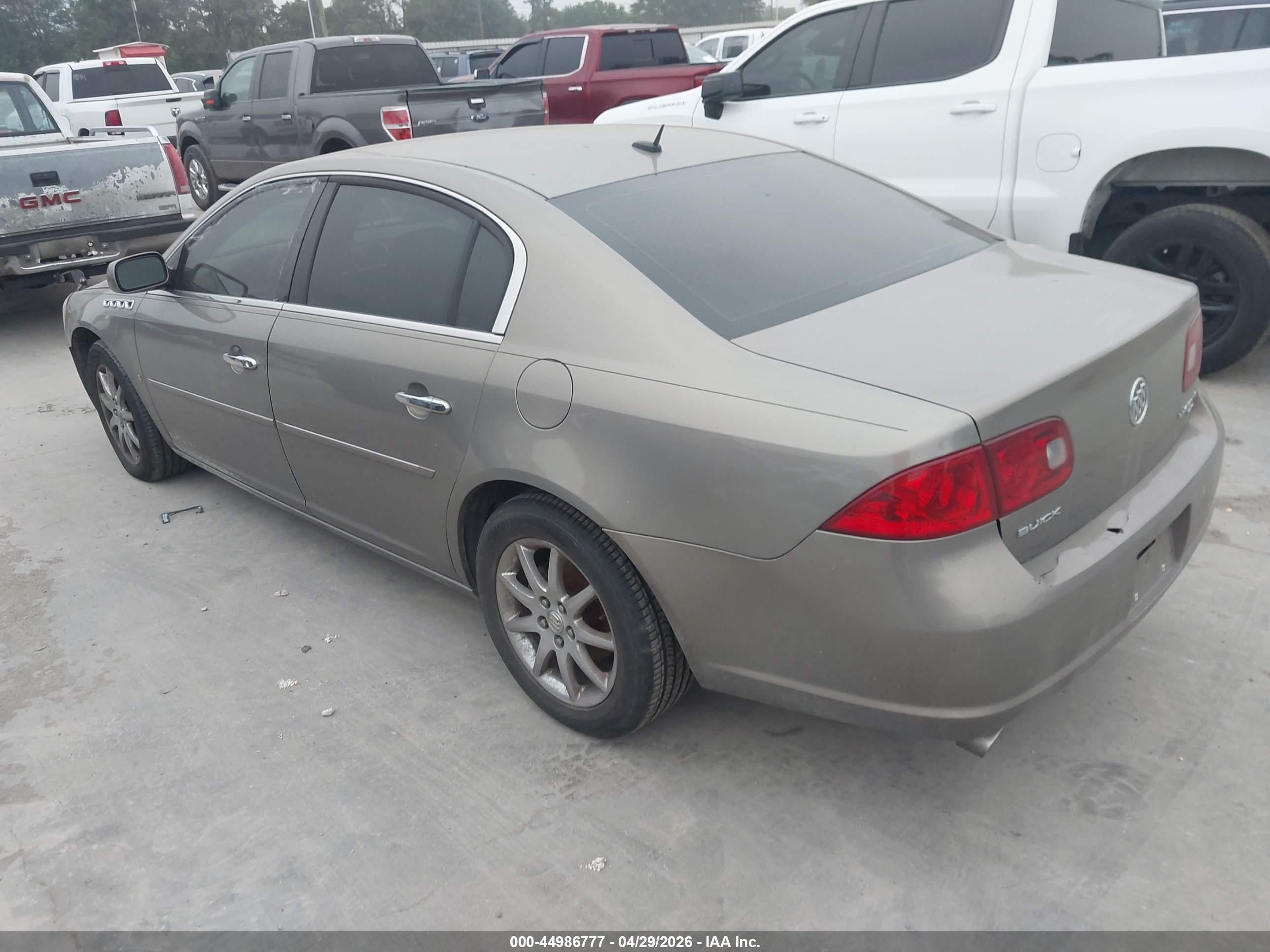 BUICK LUCERNE image 3
