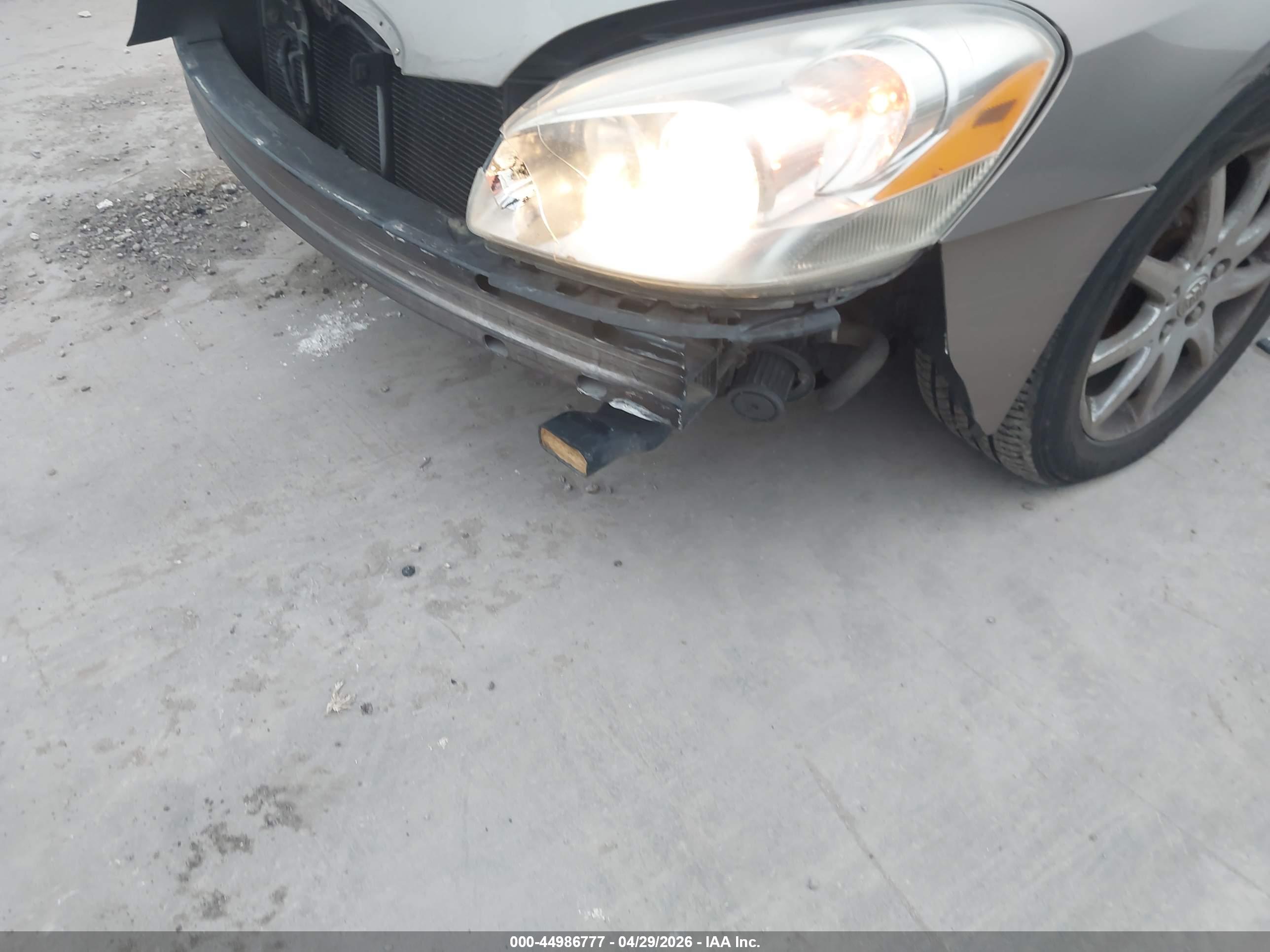 BUICK LUCERNE image 6