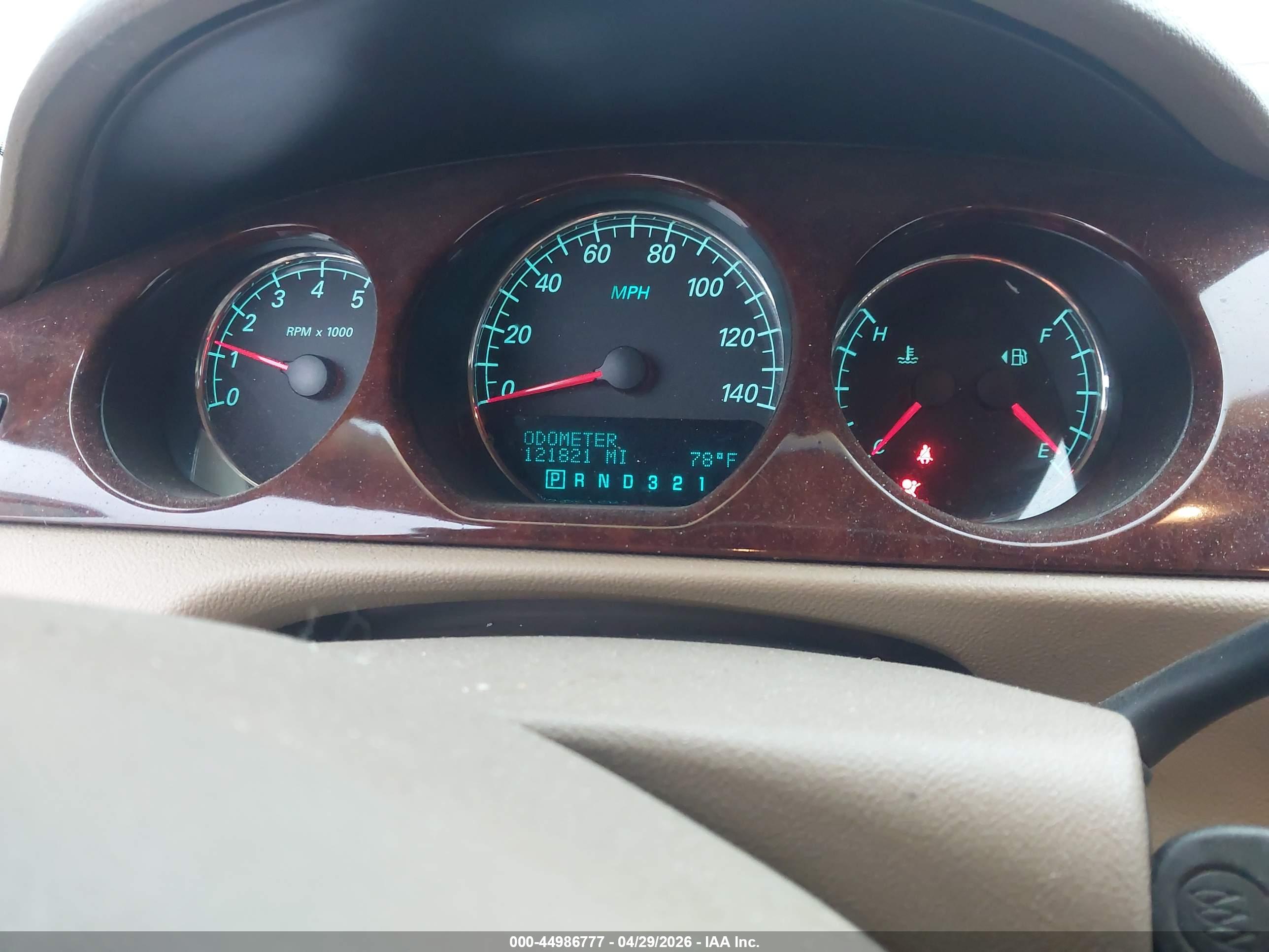 BUICK LUCERNE image 7