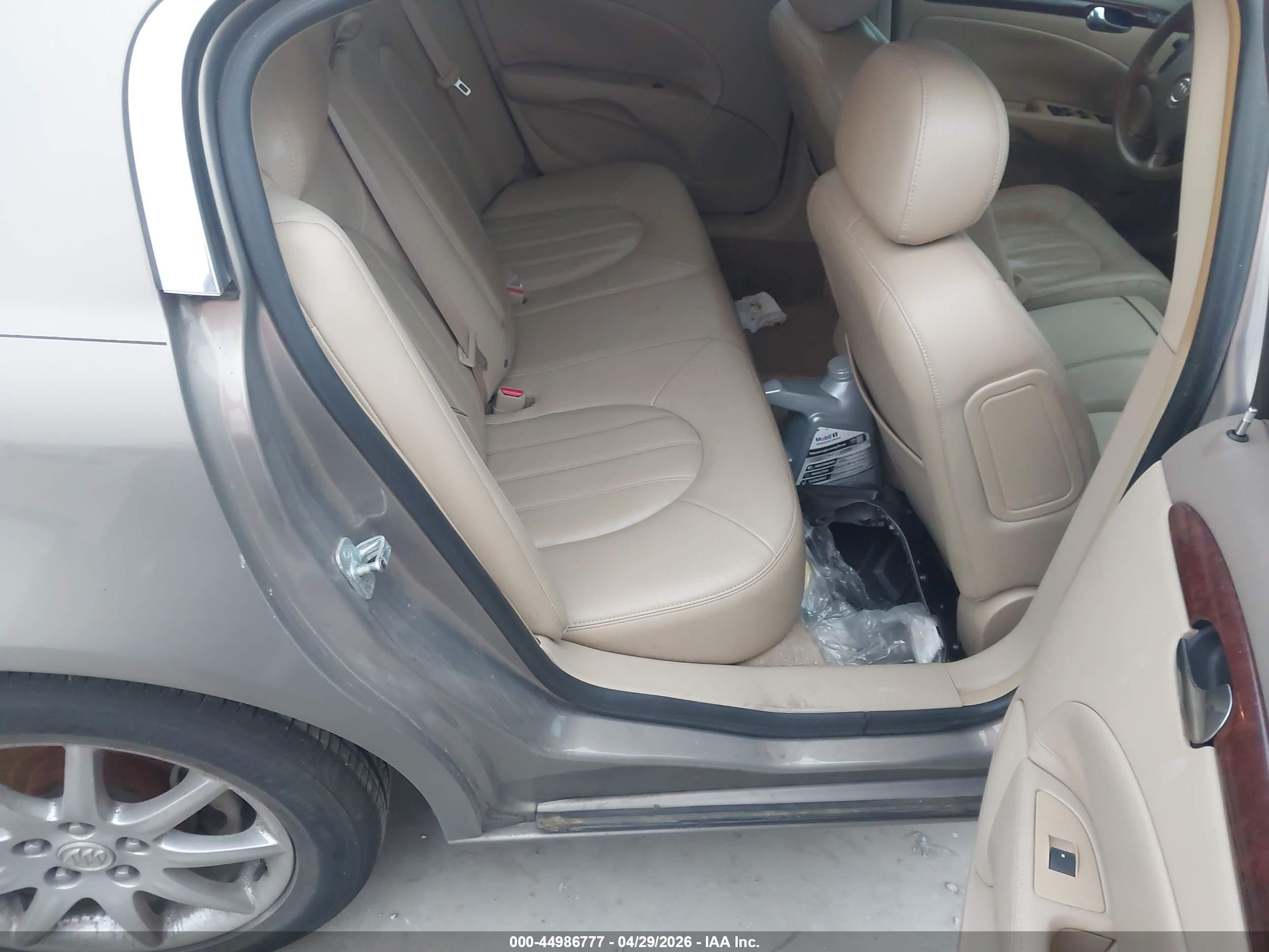 BUICK LUCERNE image 8