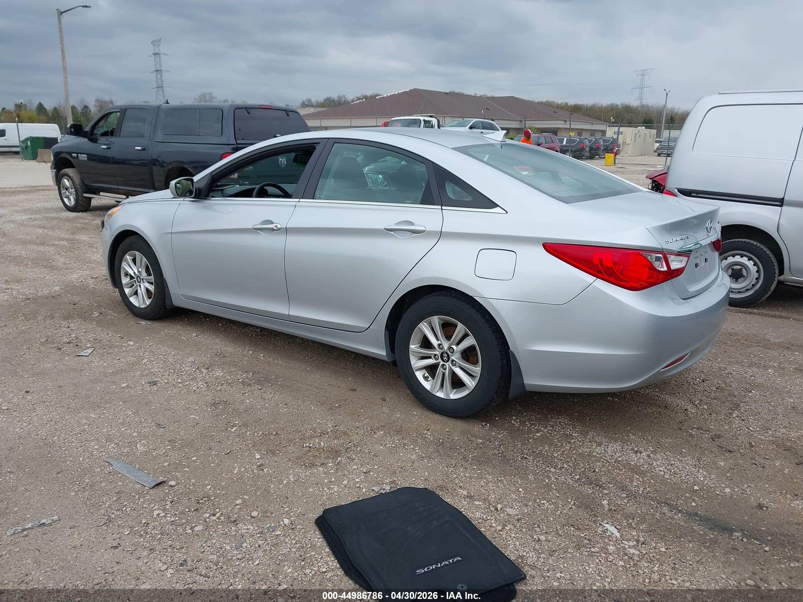 HYUNDAI SONATA image 3