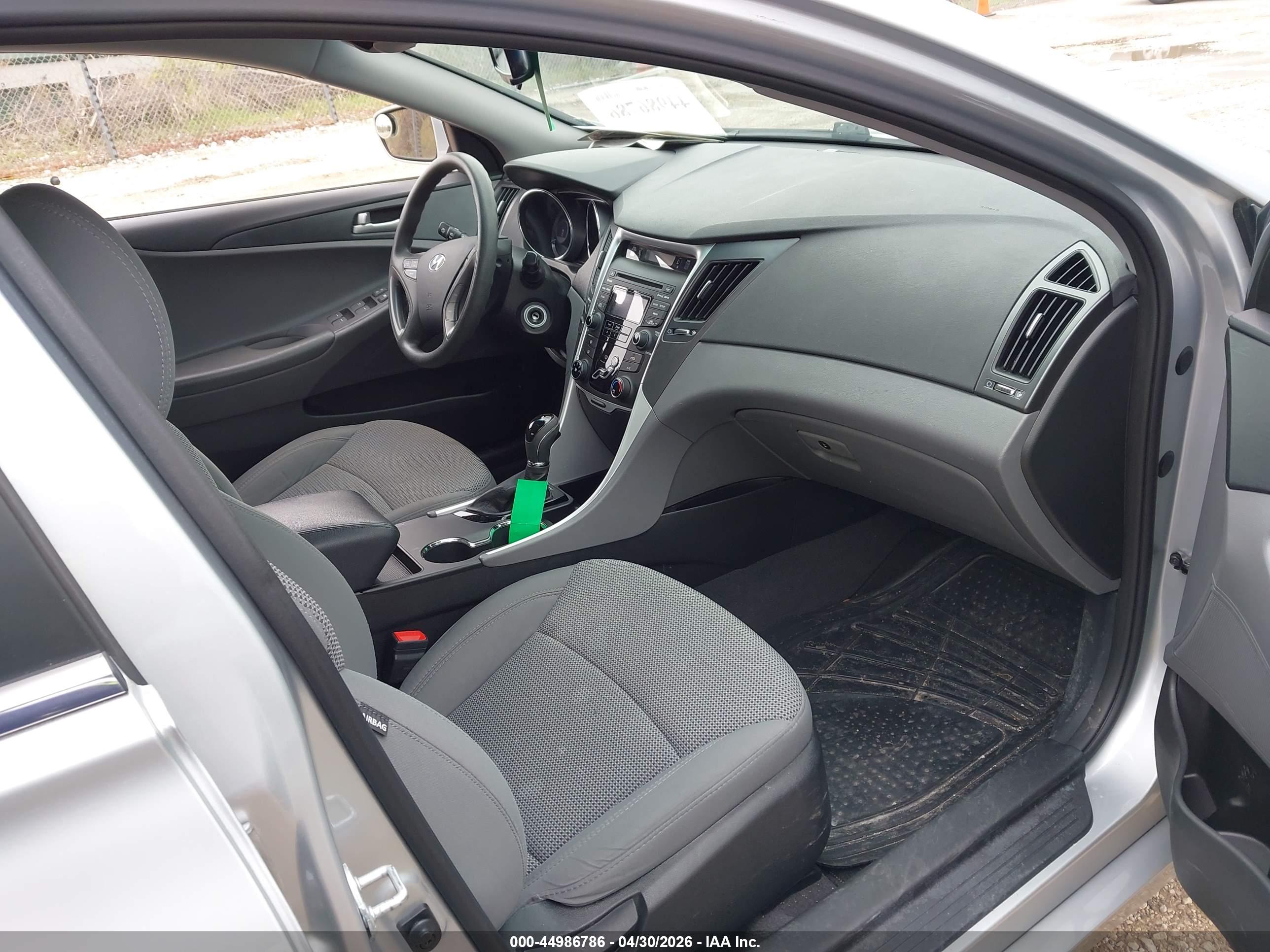 HYUNDAI SONATA image 5