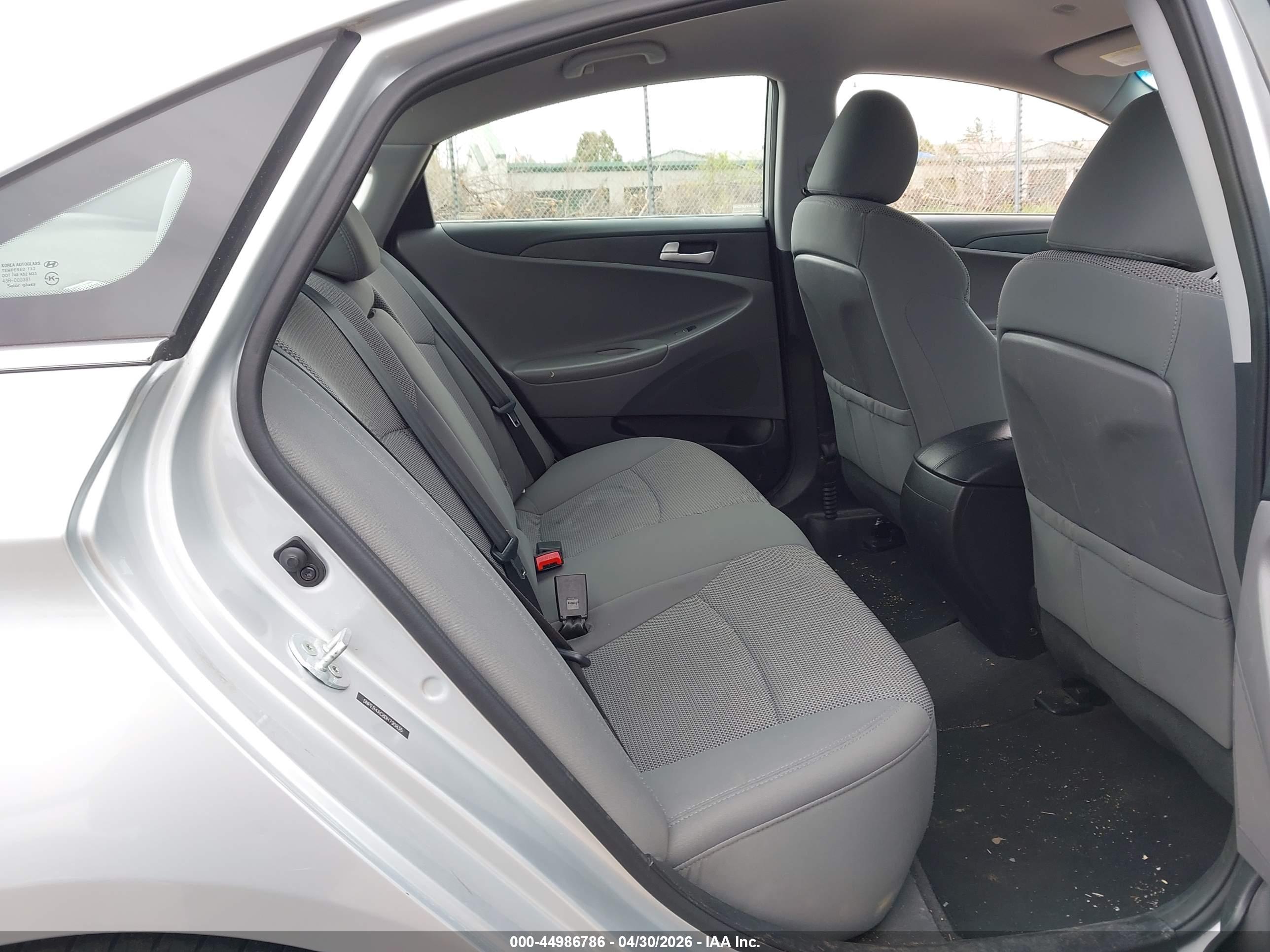 HYUNDAI SONATA image 8