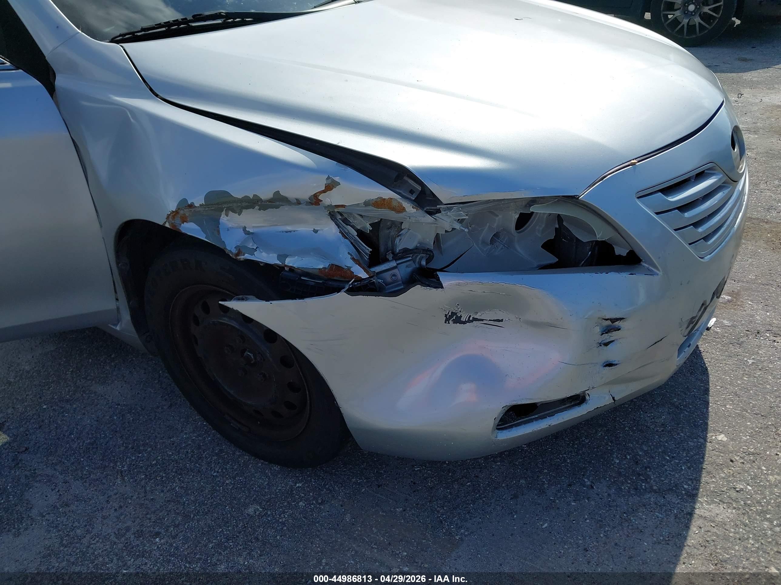 TOYOTA CAMRY image 6
