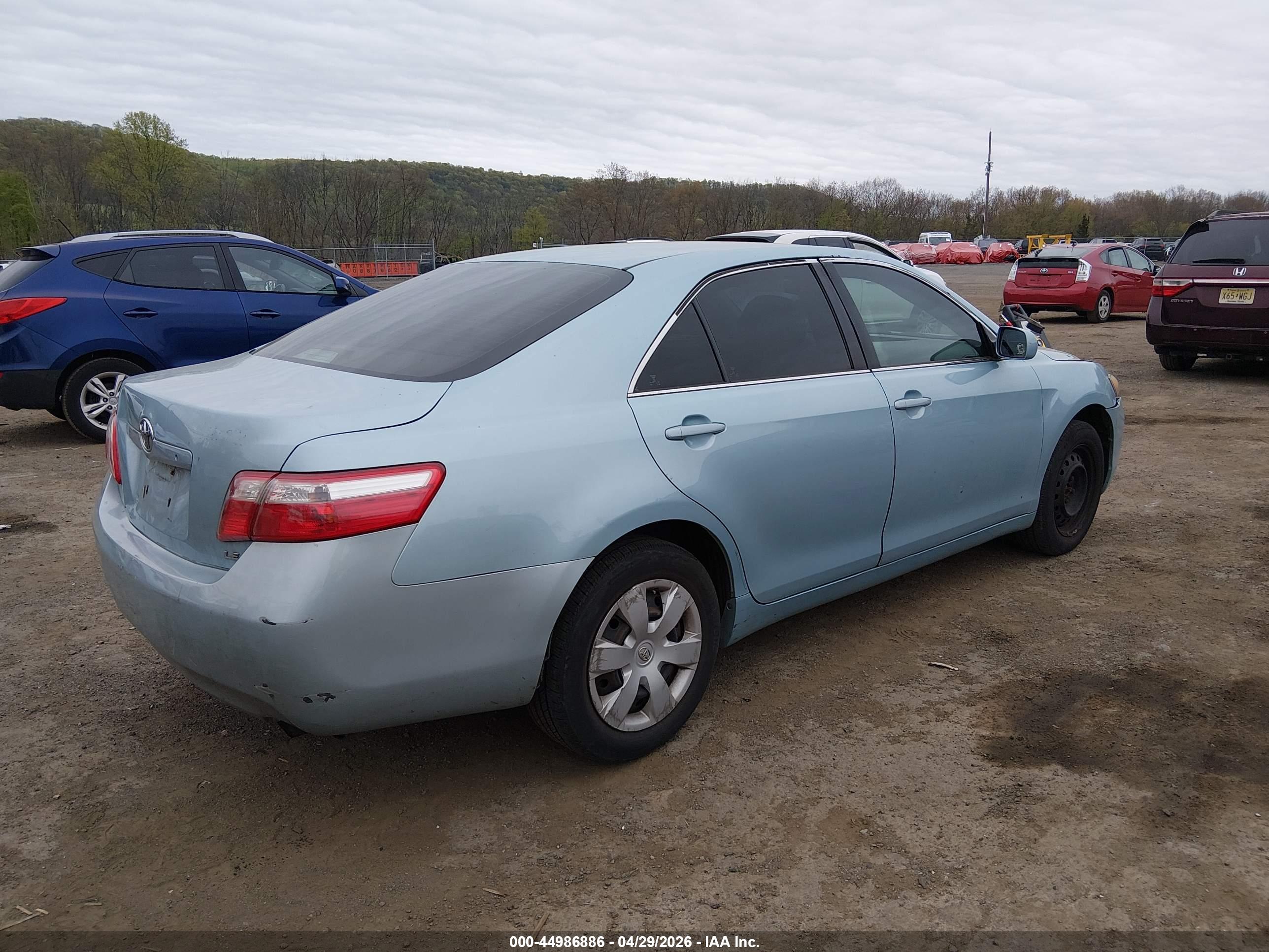 TOYOTA CAMRY image 4