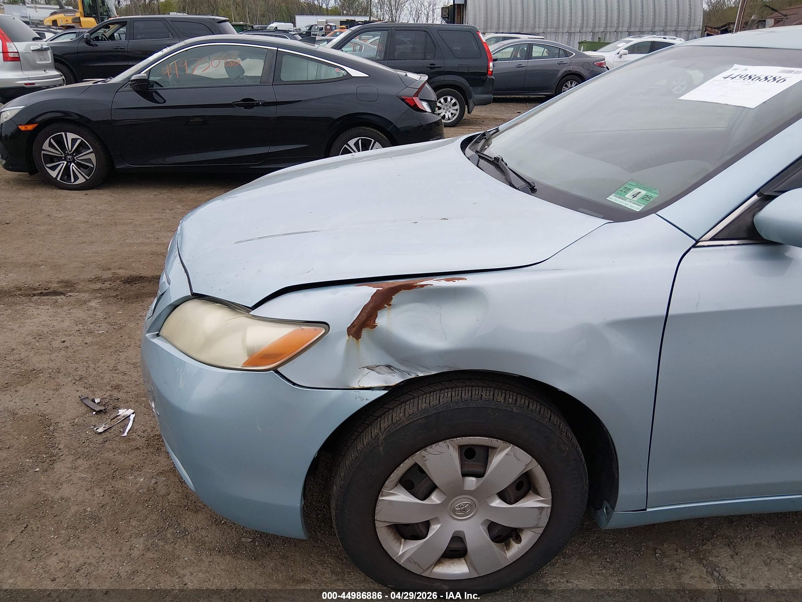 TOYOTA CAMRY image 6