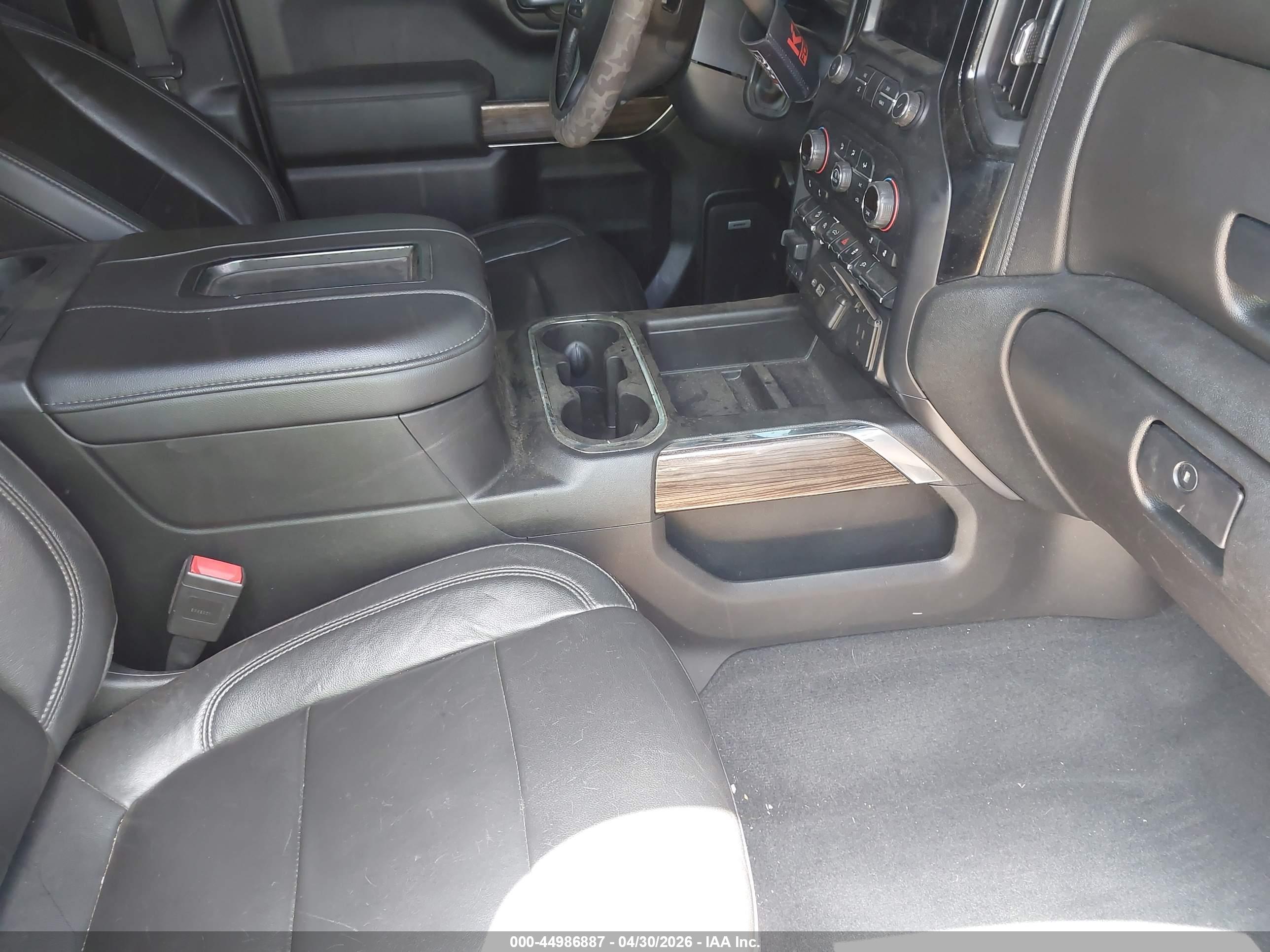 CHEVROLET SILVERADO image 5