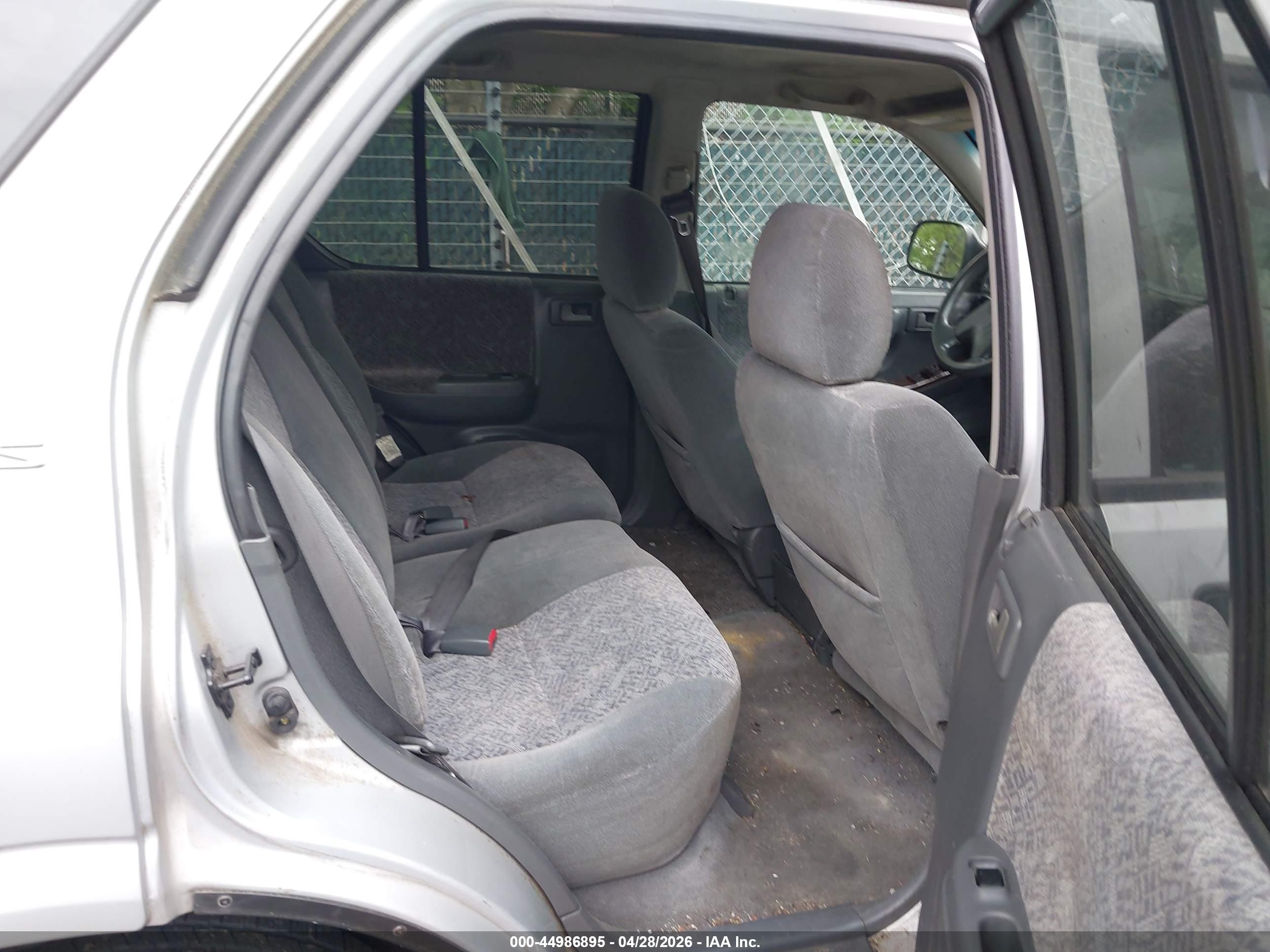 ISUZU RODEO image 8