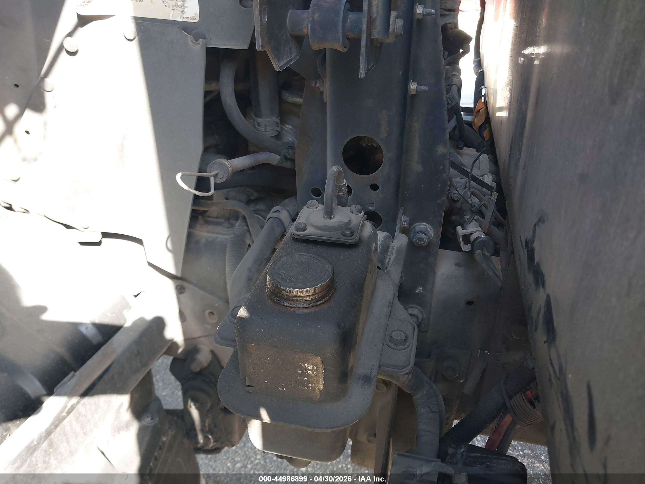 NISSAN DIESEL image 10