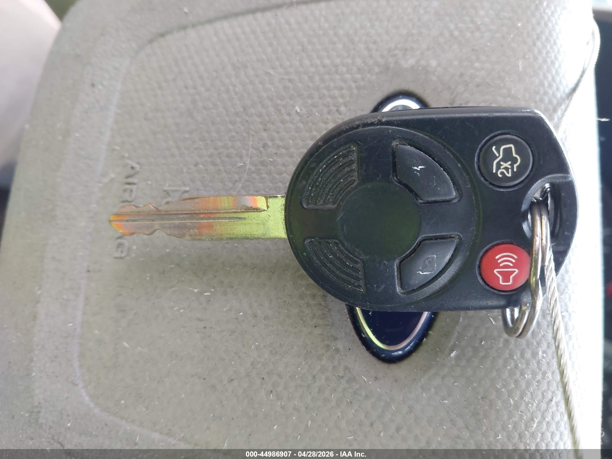 FORD ESCAPE image 11