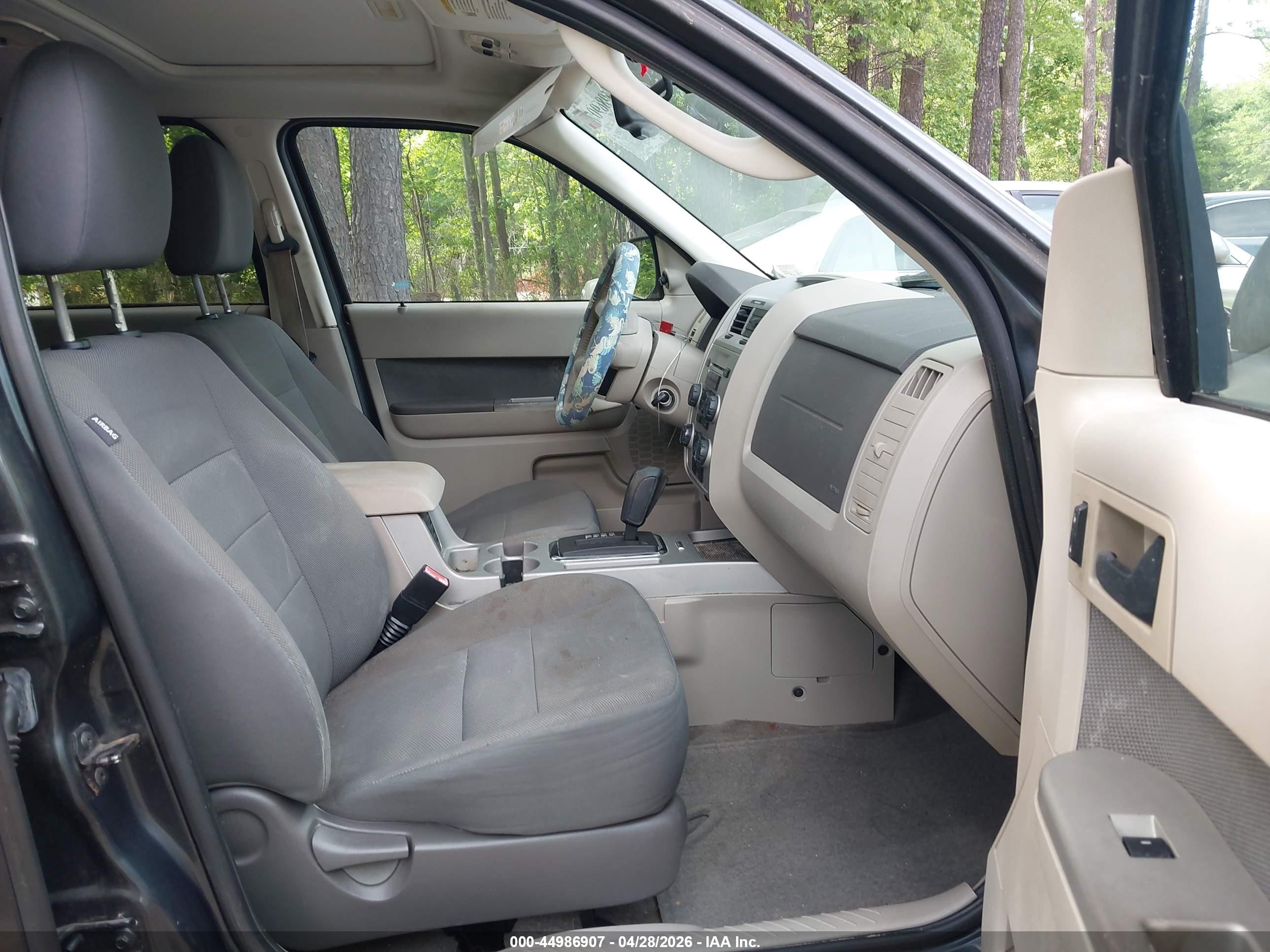 FORD ESCAPE image 5