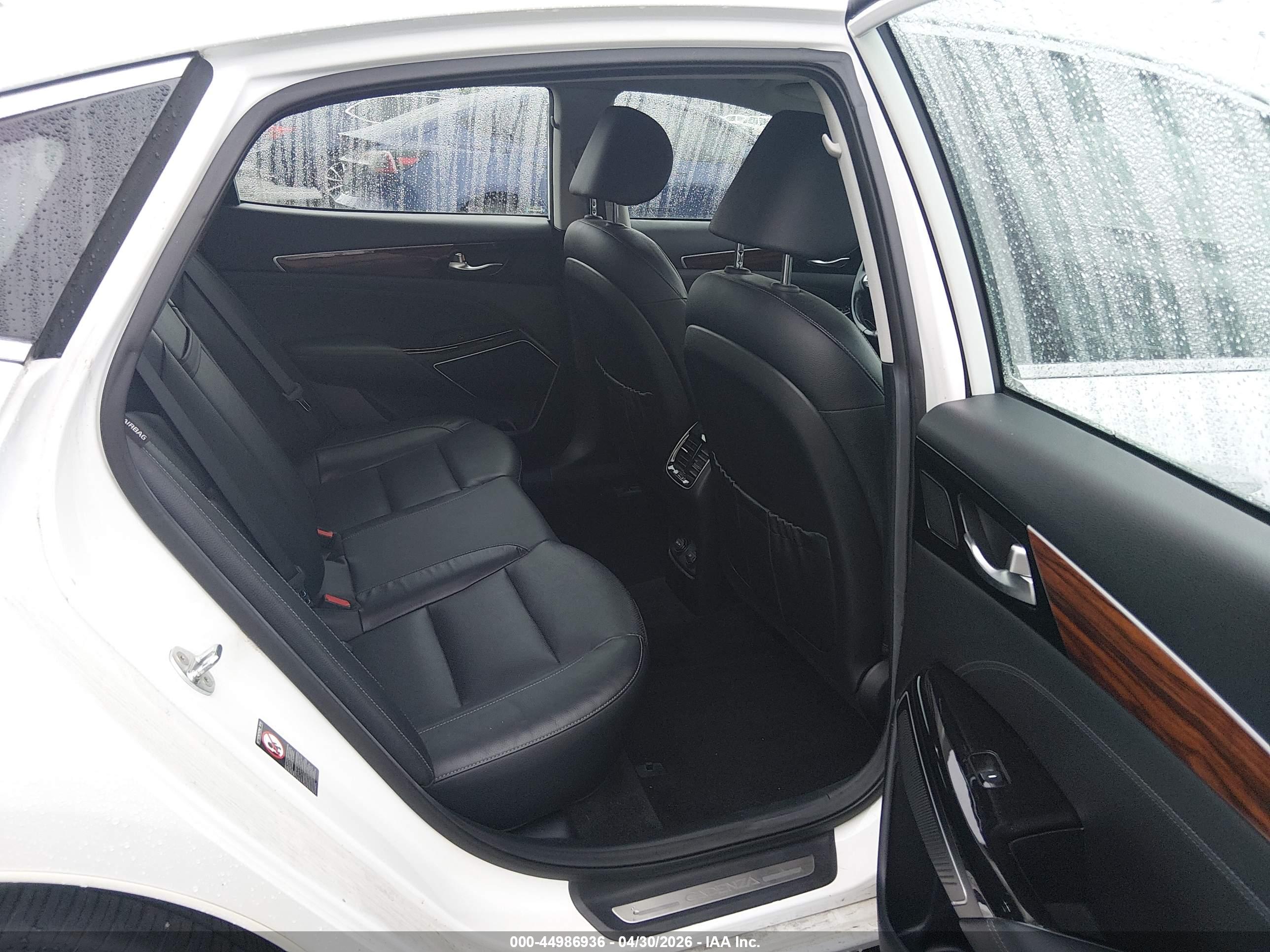KIA CADENZA image 8