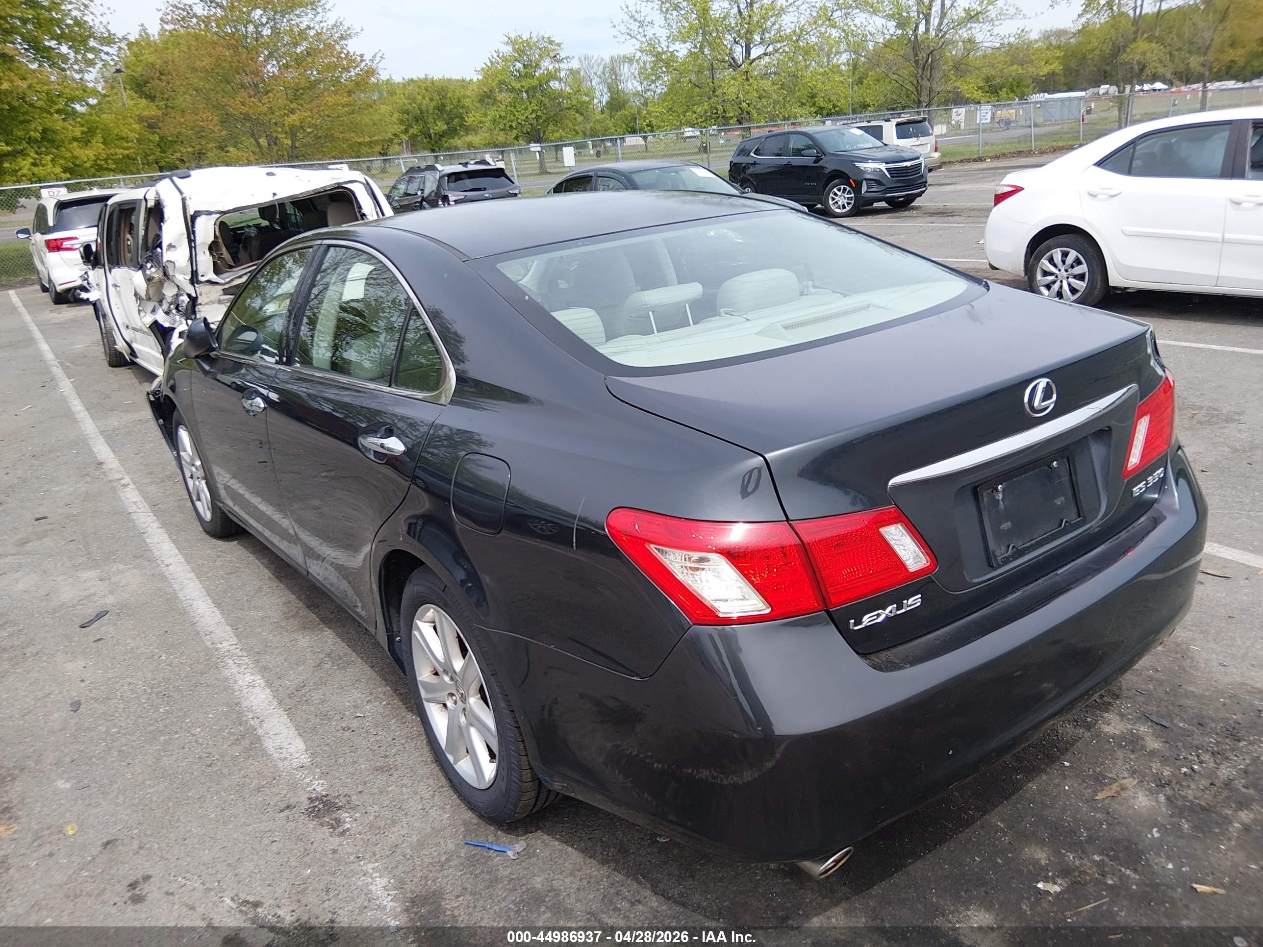 LEXUS ES image 3