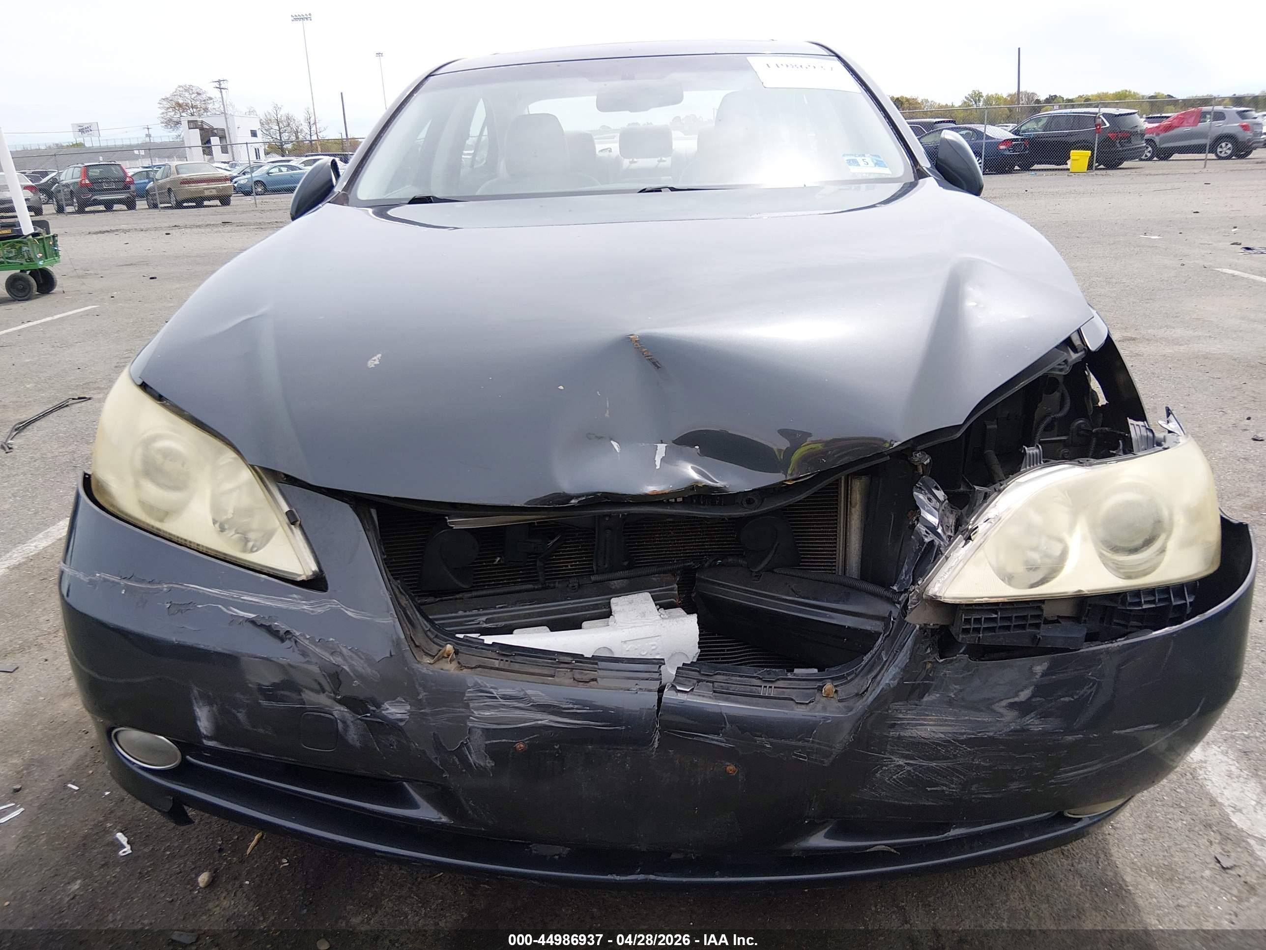 LEXUS ES image 6