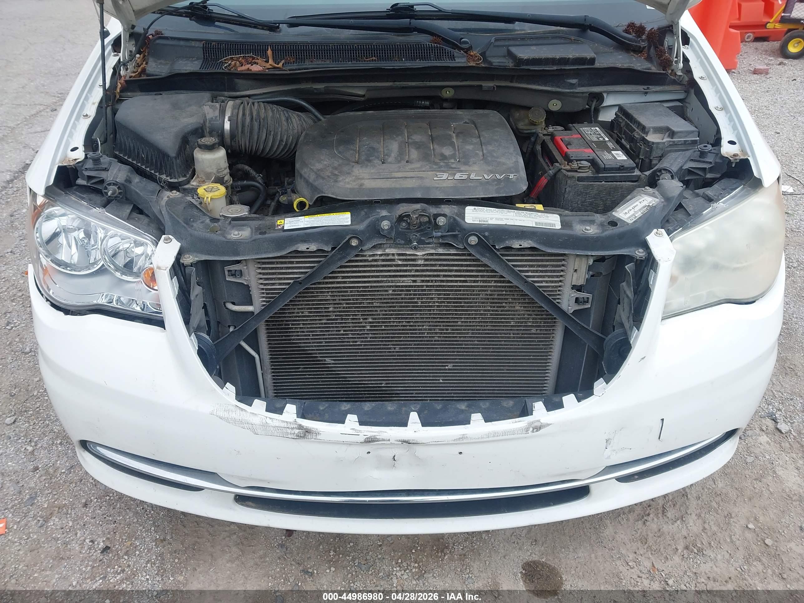 CHRYSLER TOWN image 10