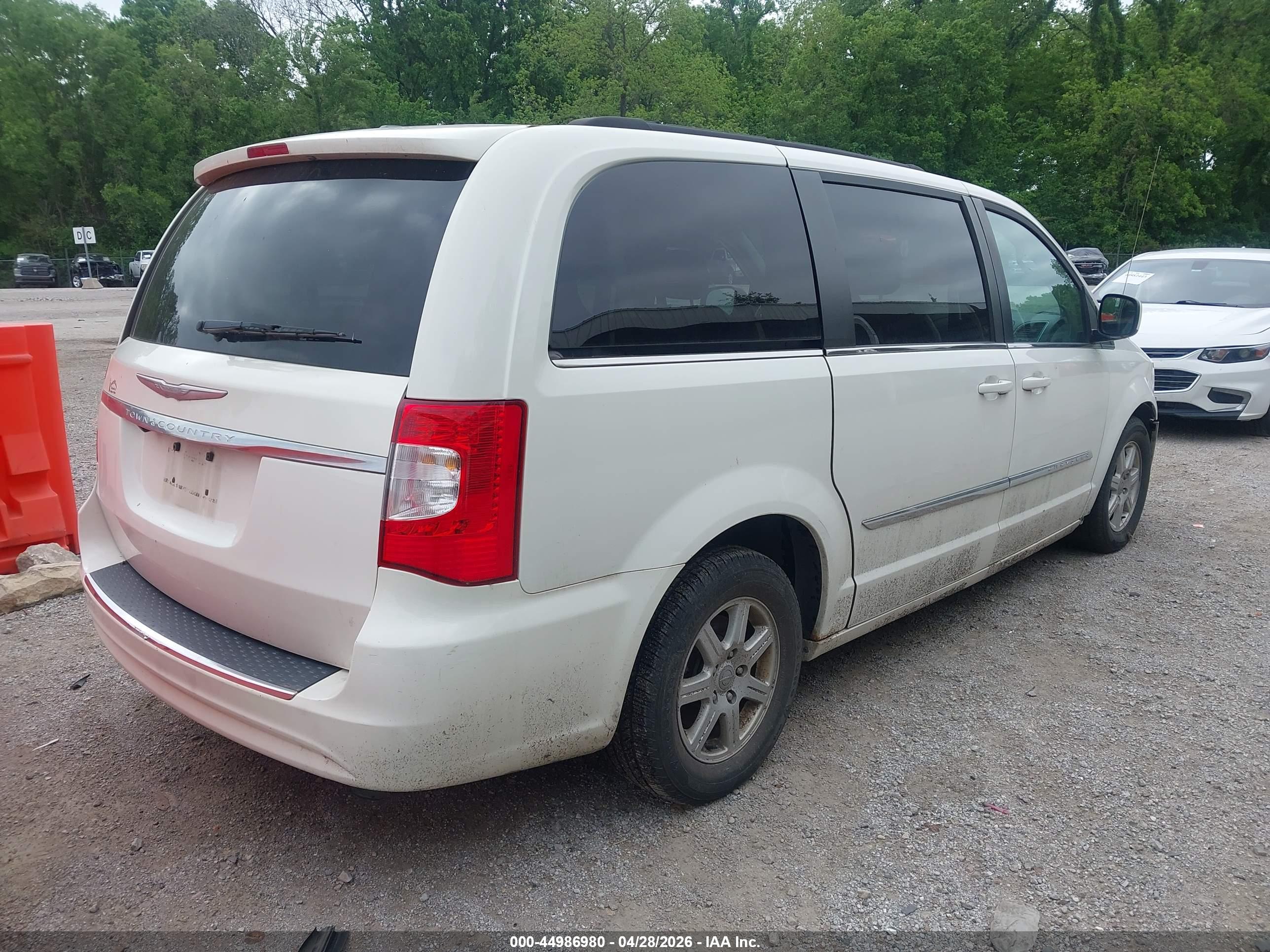 CHRYSLER TOWN image 4