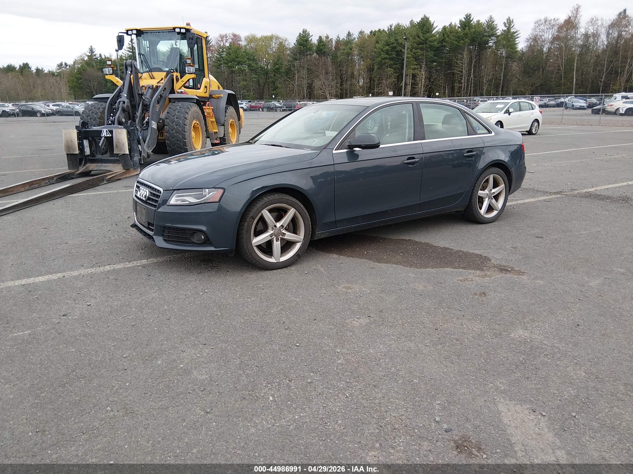 AUDI A4 image 2