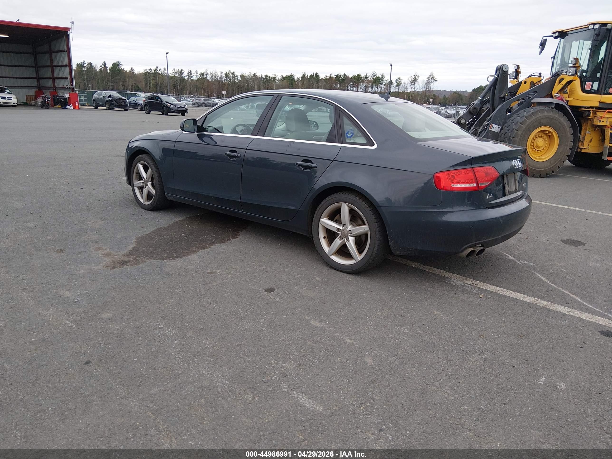 AUDI A4 image 3
