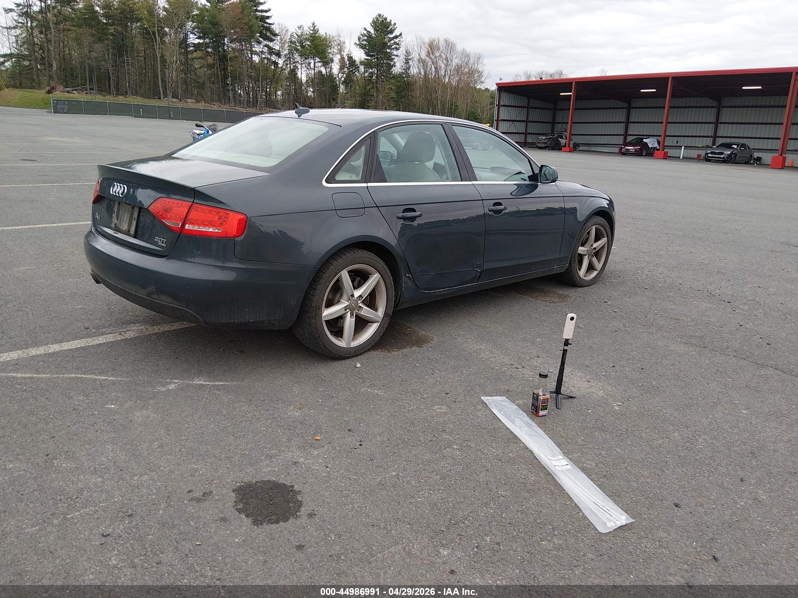 AUDI A4 image 4