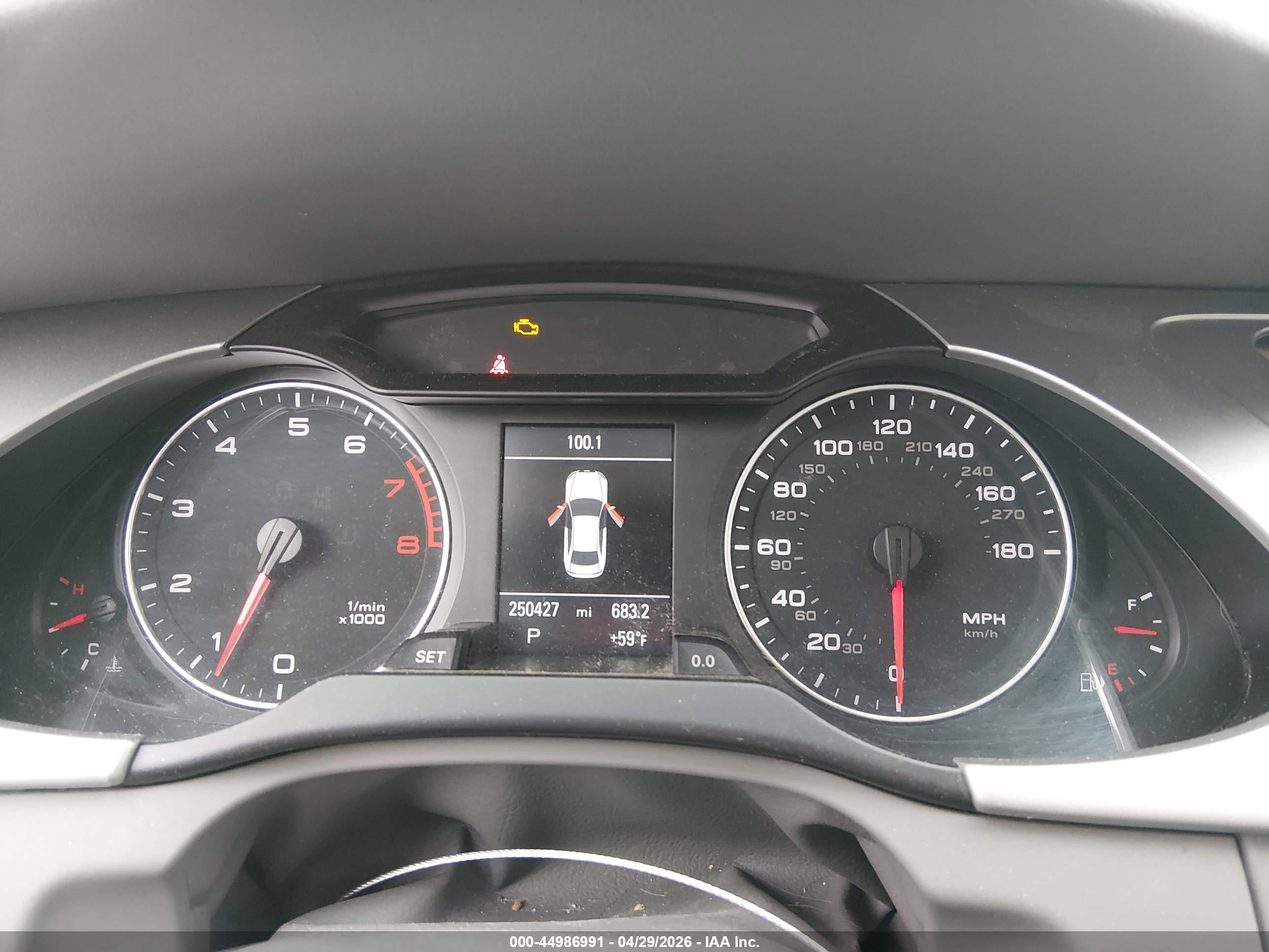AUDI A4 image 7