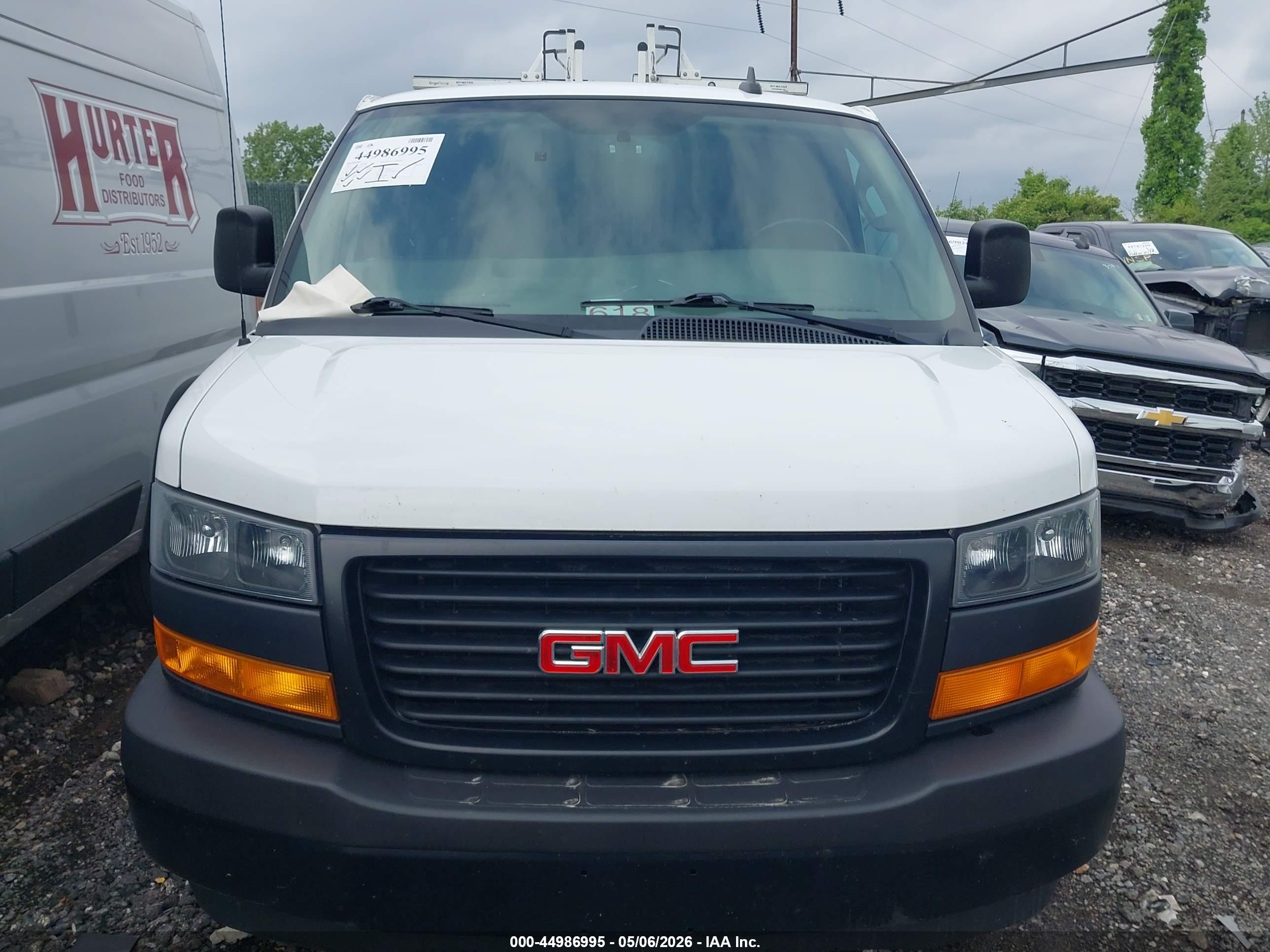 GMC SAVANA image 6