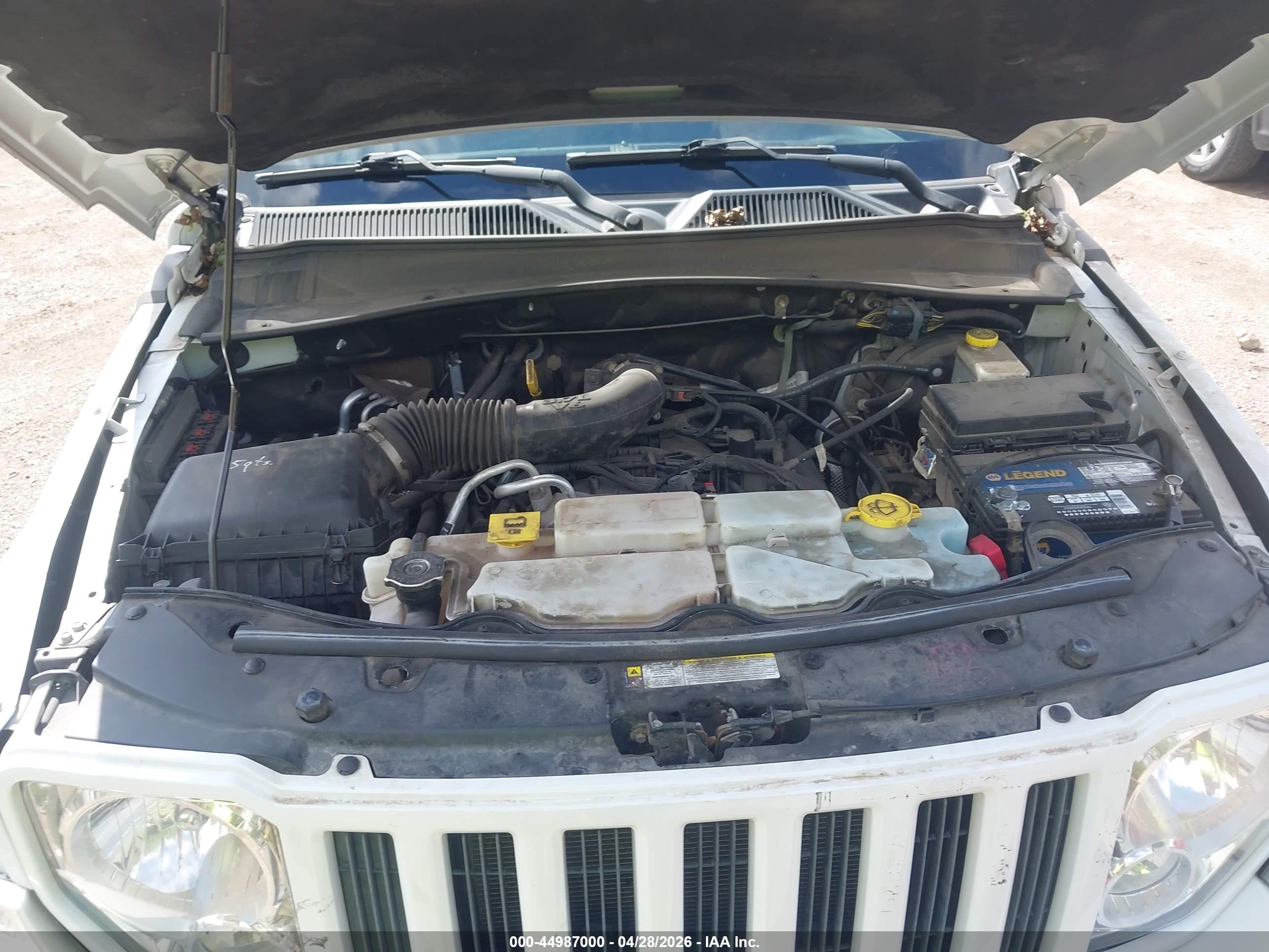 JEEP LIBERTY image 10