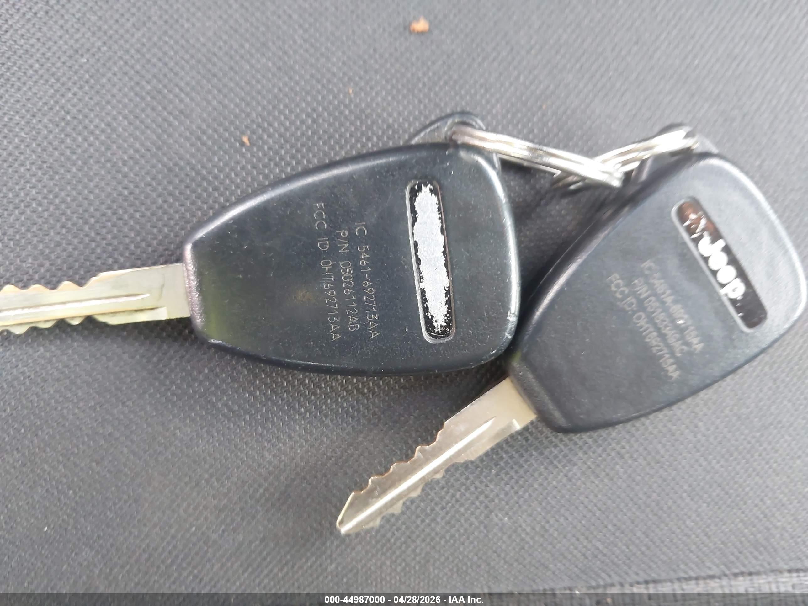 JEEP LIBERTY image 11