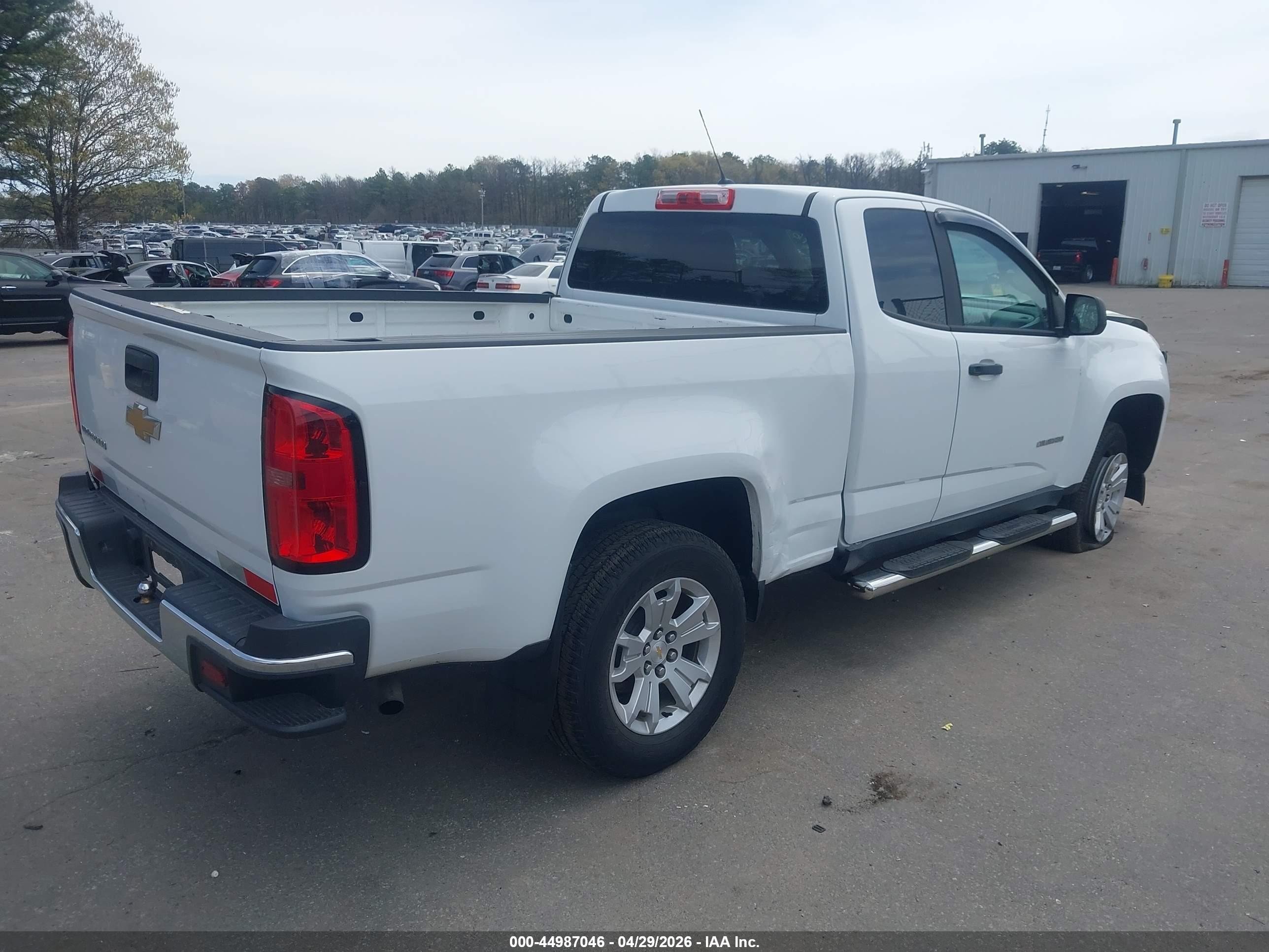 CHEVROLET COLORADO image 4