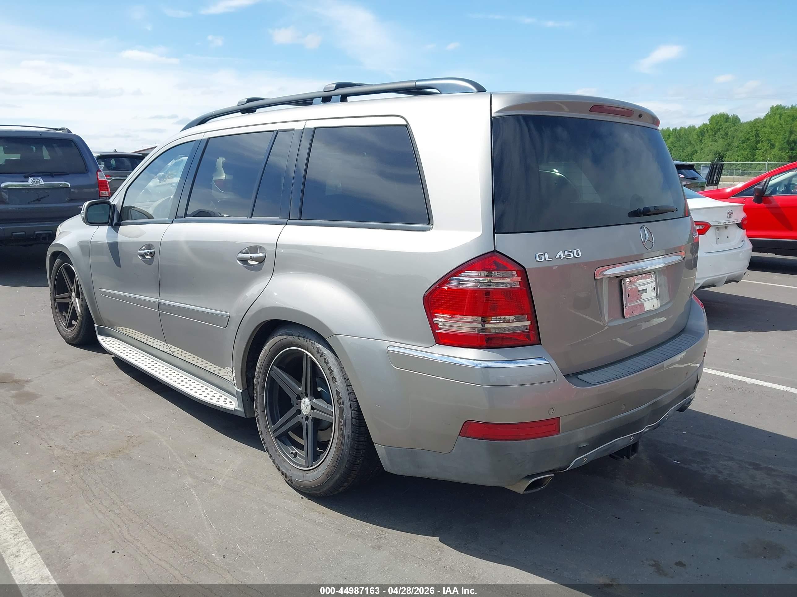 MERCEDES-BENZ GL image 3
