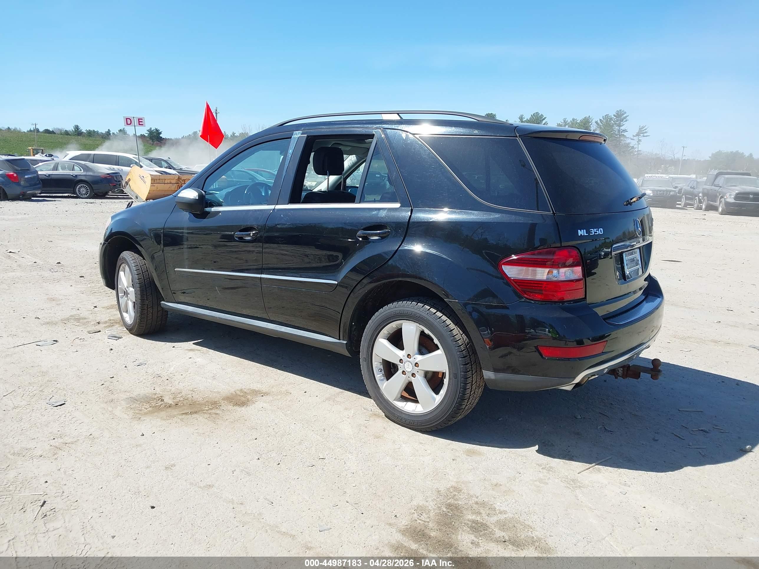MERCEDES-BENZ ML image 3