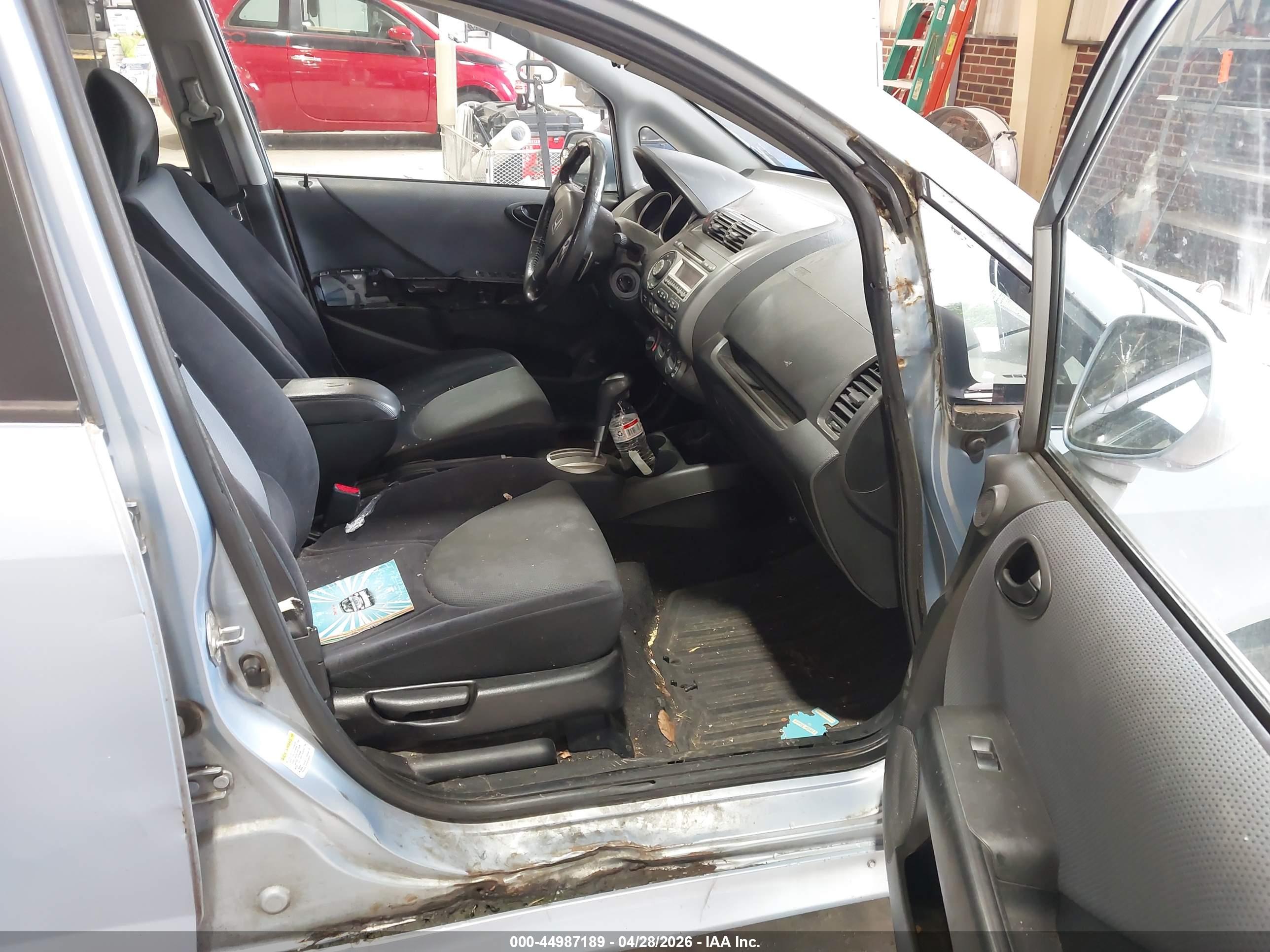 HONDA FIT image 5